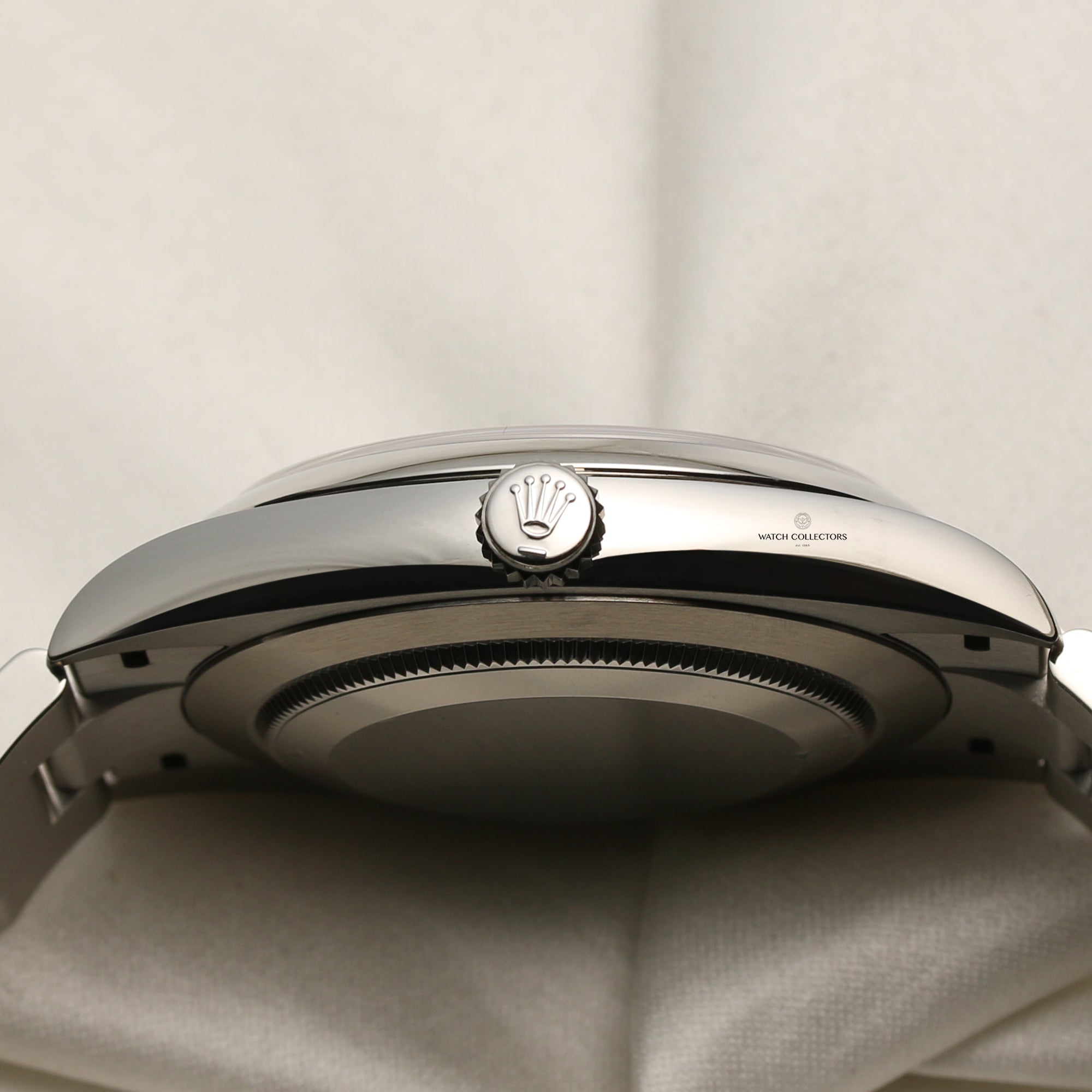 Unworn Rolex Oyster Perpetual 124300 Green Stainless Steel Second Hand Watch Collectors 6