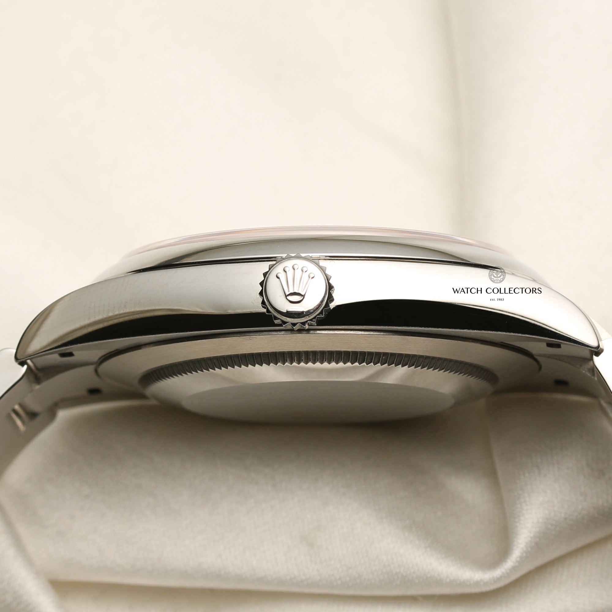 Unworn Rolex Oyster Perpetual 124300 Yellow Stainless Steel Second Hand Watch Collectors 6