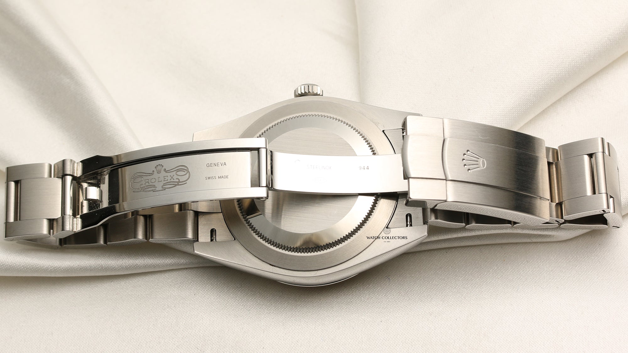 Unworn Rolex Oyster Perpetual 124300 Yellow Stainless Steel Second Hand Watch Collectors 8