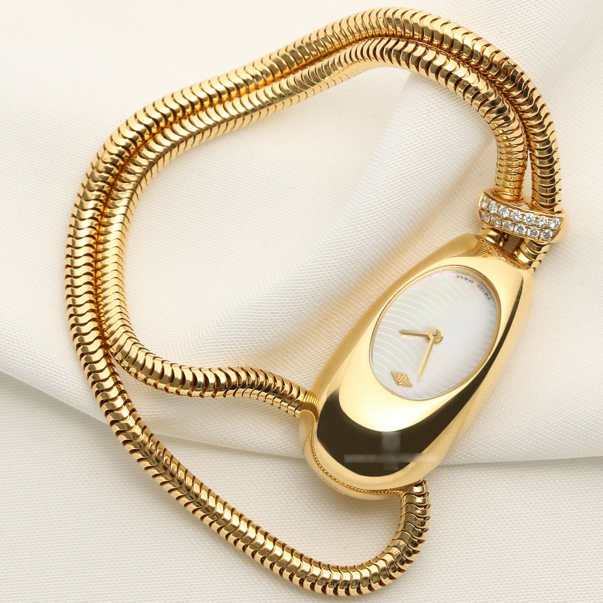 Van-Cleef-2-18K-Yellow-Gold-2