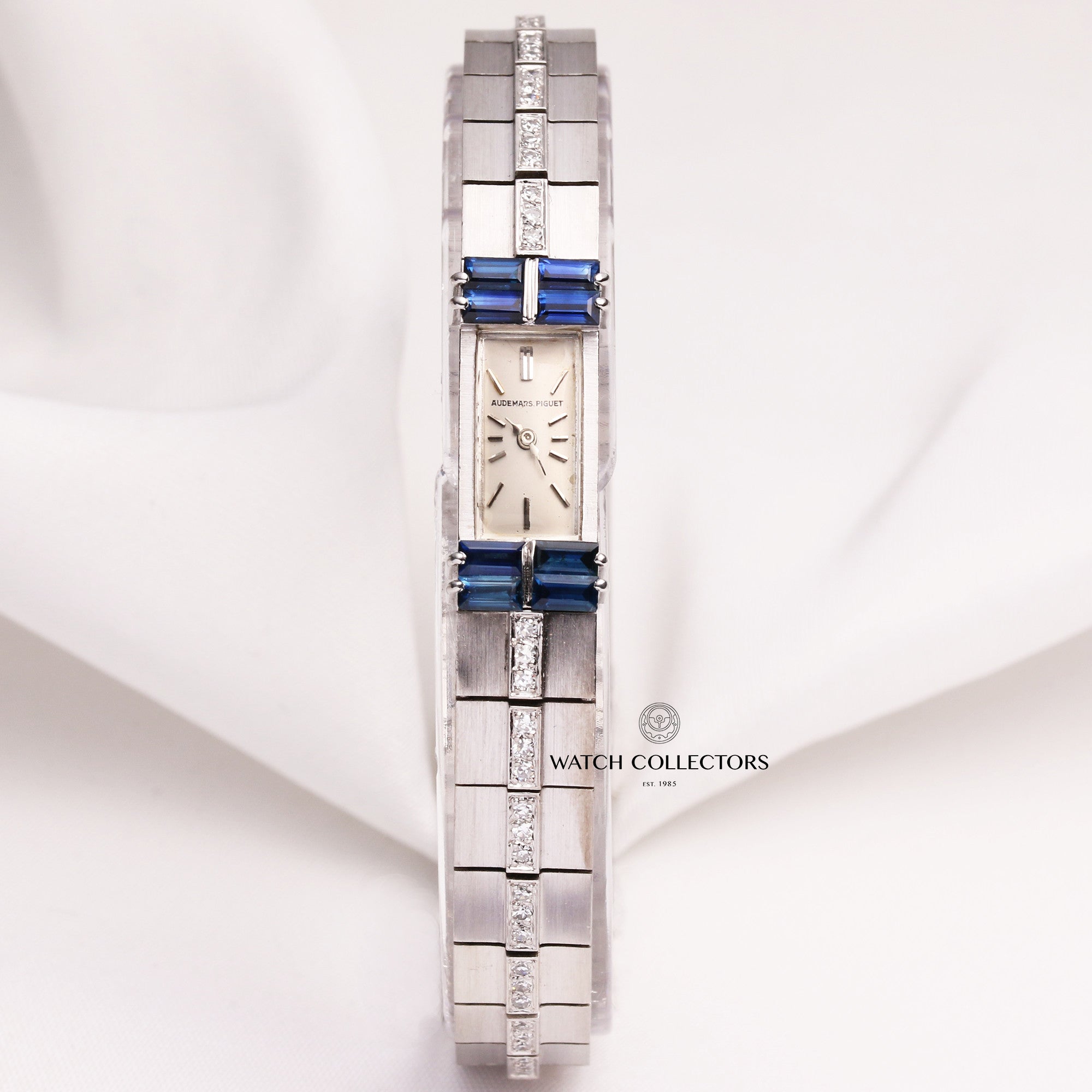 audemars_piguet_lady_sapphire_bezel_diamond_bracelet_18k_white_gold_second_hand_watch_collectors_1_1_