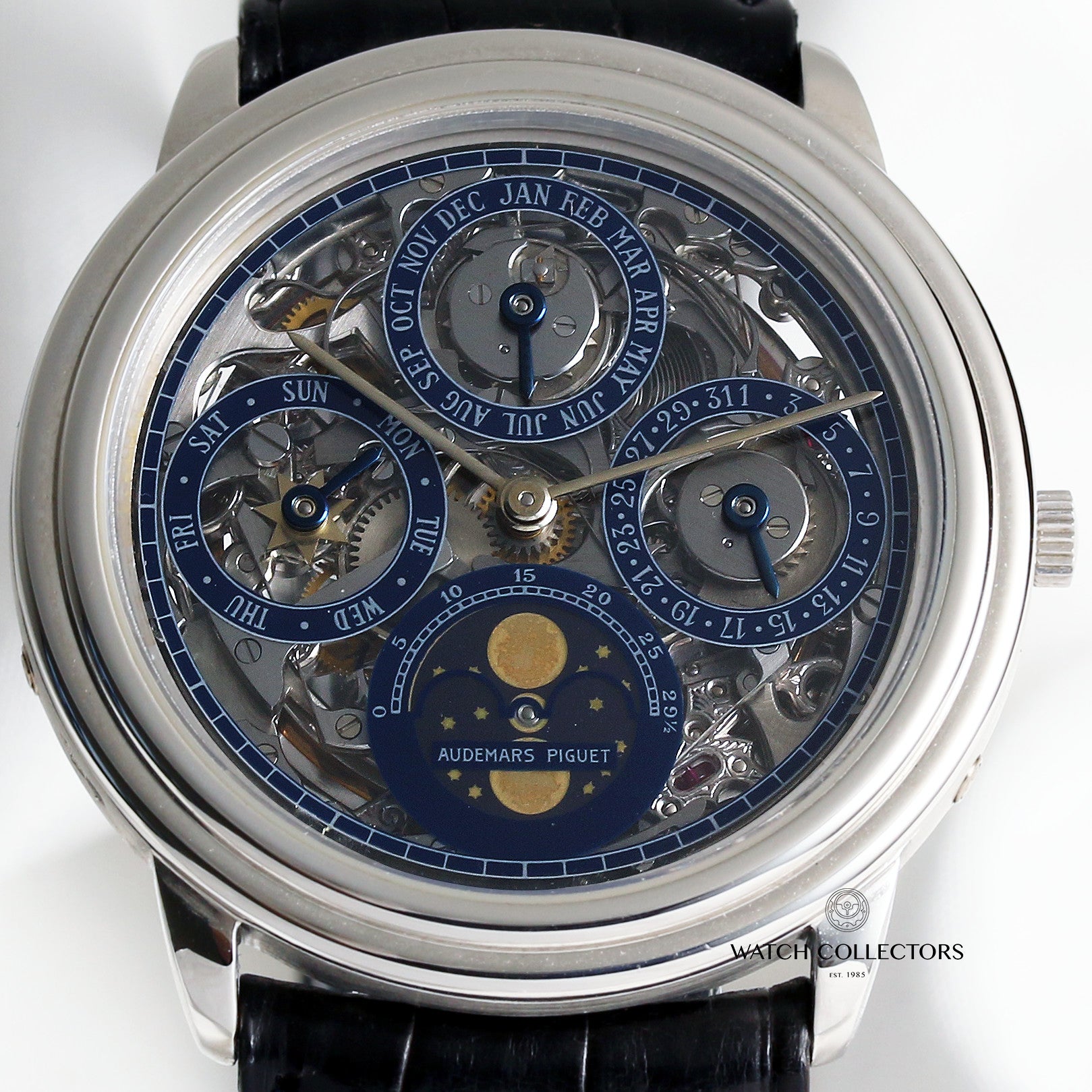 audemars_piguet_perpetual_calendar_25911oro0002cr01_platinum_second_hand_watch_collectors_2_