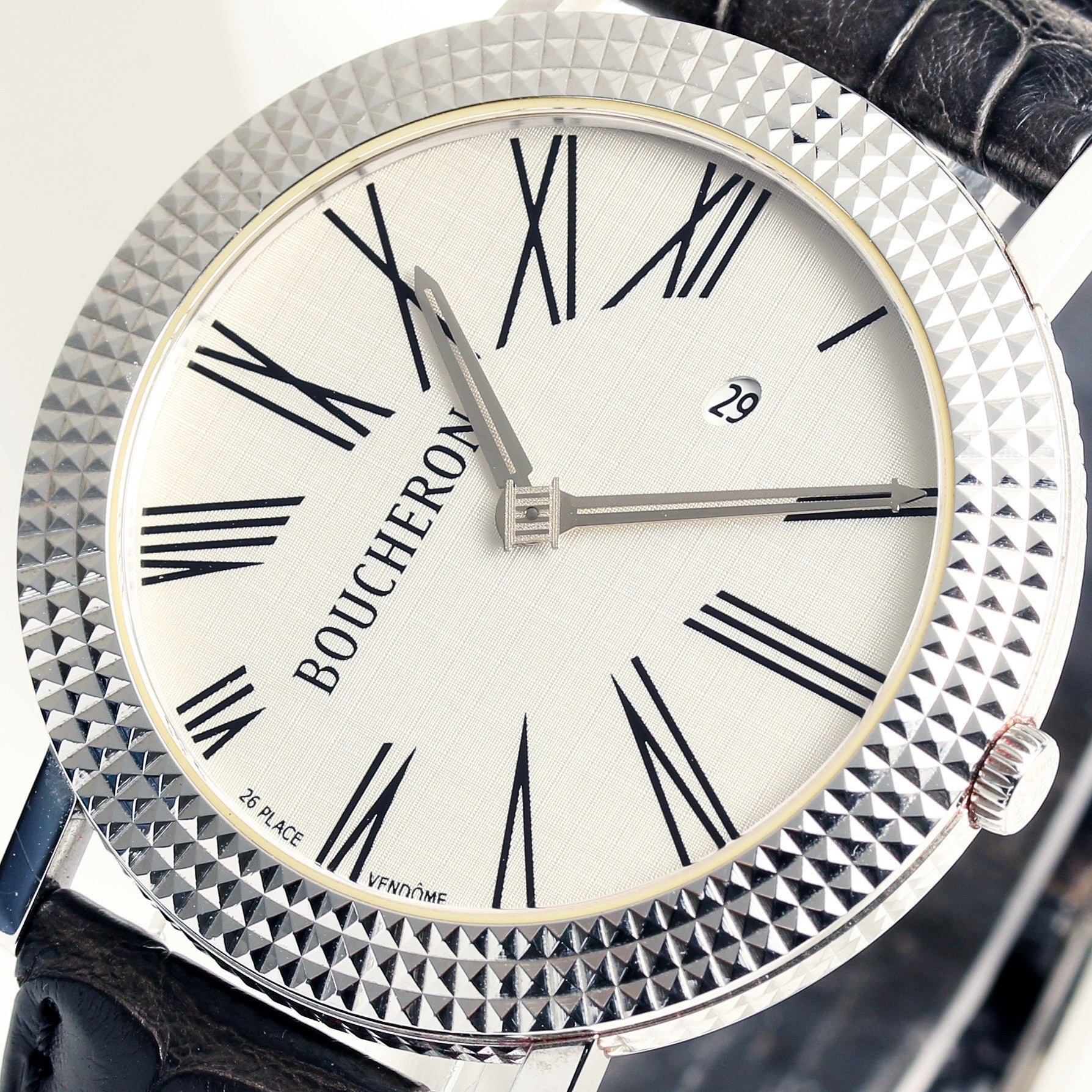 boucheron_reflet_ronde_stainless_steel_second_hand_watch_collectors_4.jpg