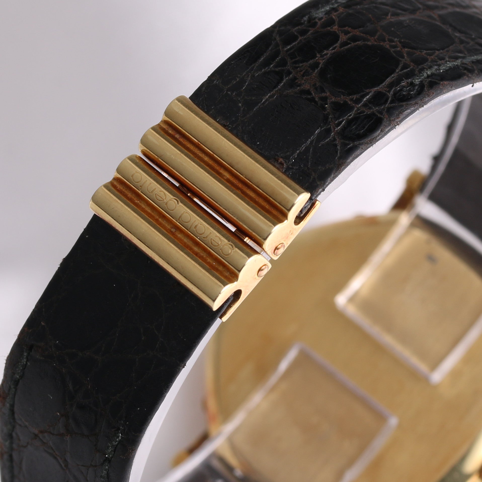 gerald_genta_perpetual_calendar_28407_18k_yellow_gold_meteorite_dial_second_hand_watch_collectors_6_.jpg