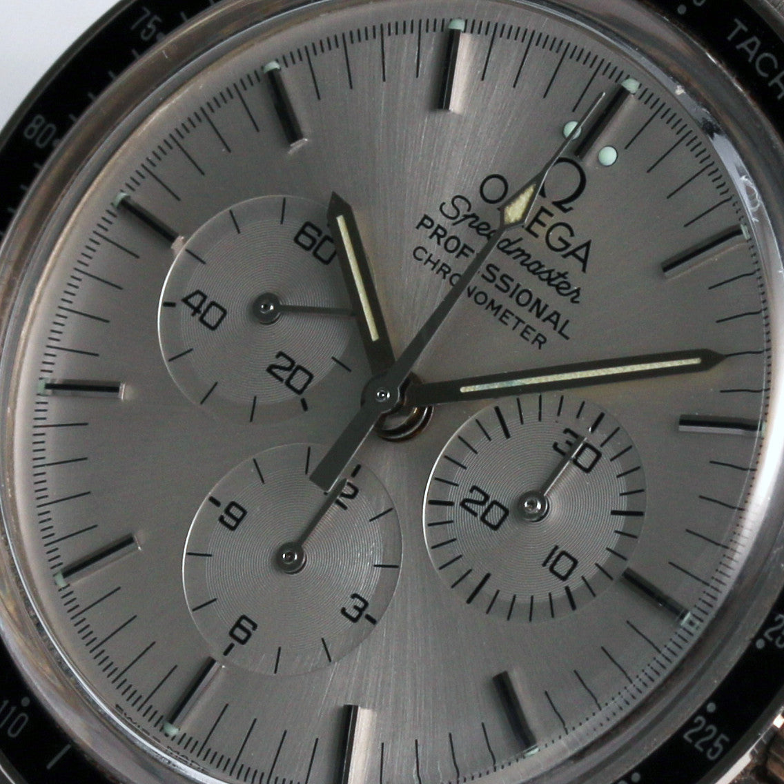 omega_speedmaster_apollo_xi_limited_edition_18k_white_gold_second_hand_watch_collectors_4_.jpg