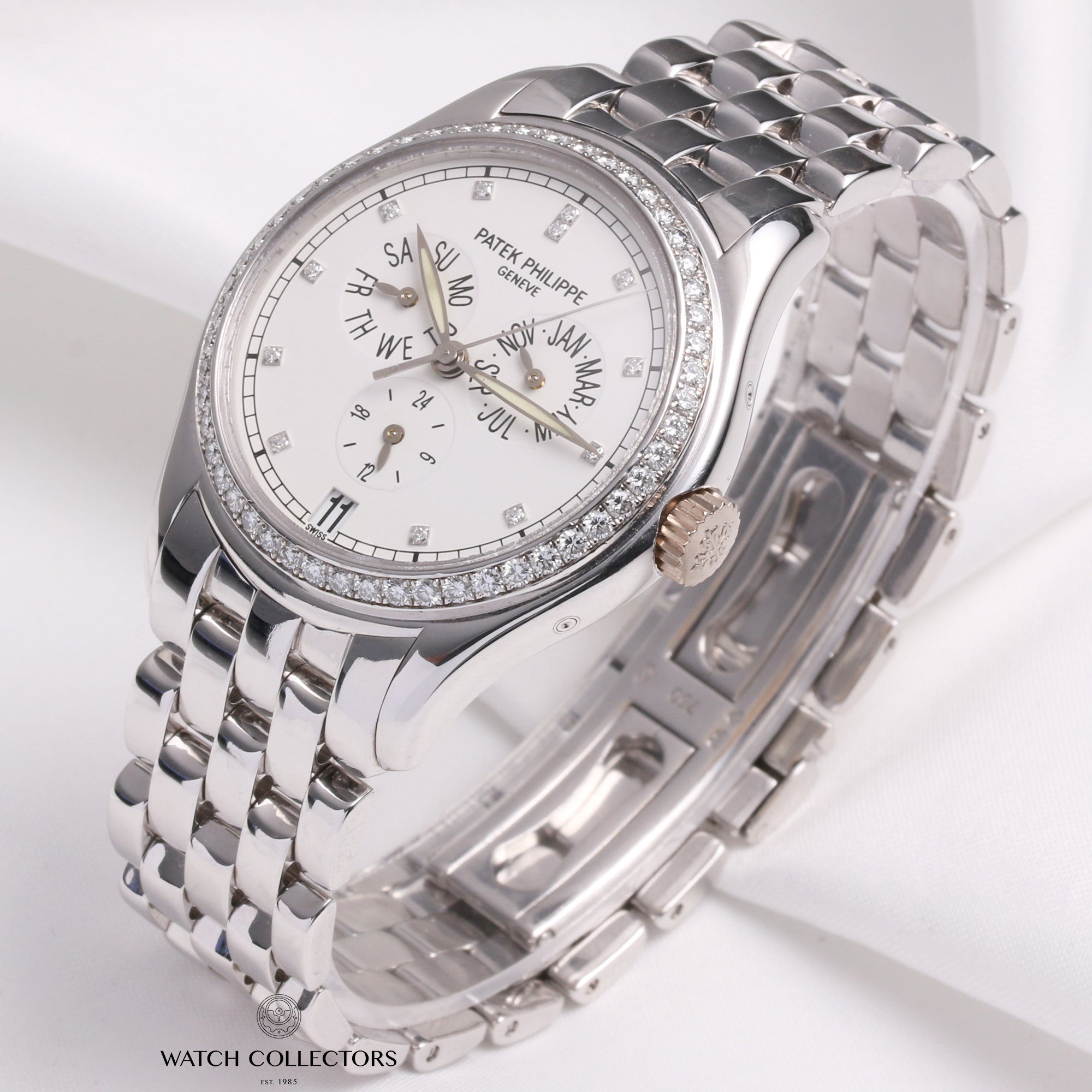 patek_philippe_annual_calendar_50371g-001_18k_white_gold_diamond_second_hand_watch_collectors_3_