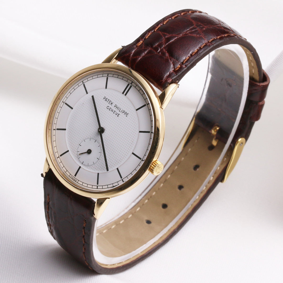 patek_philippe_calatrava_18k_yellow_gold_second_hand_watch_collectors_2_.jpg