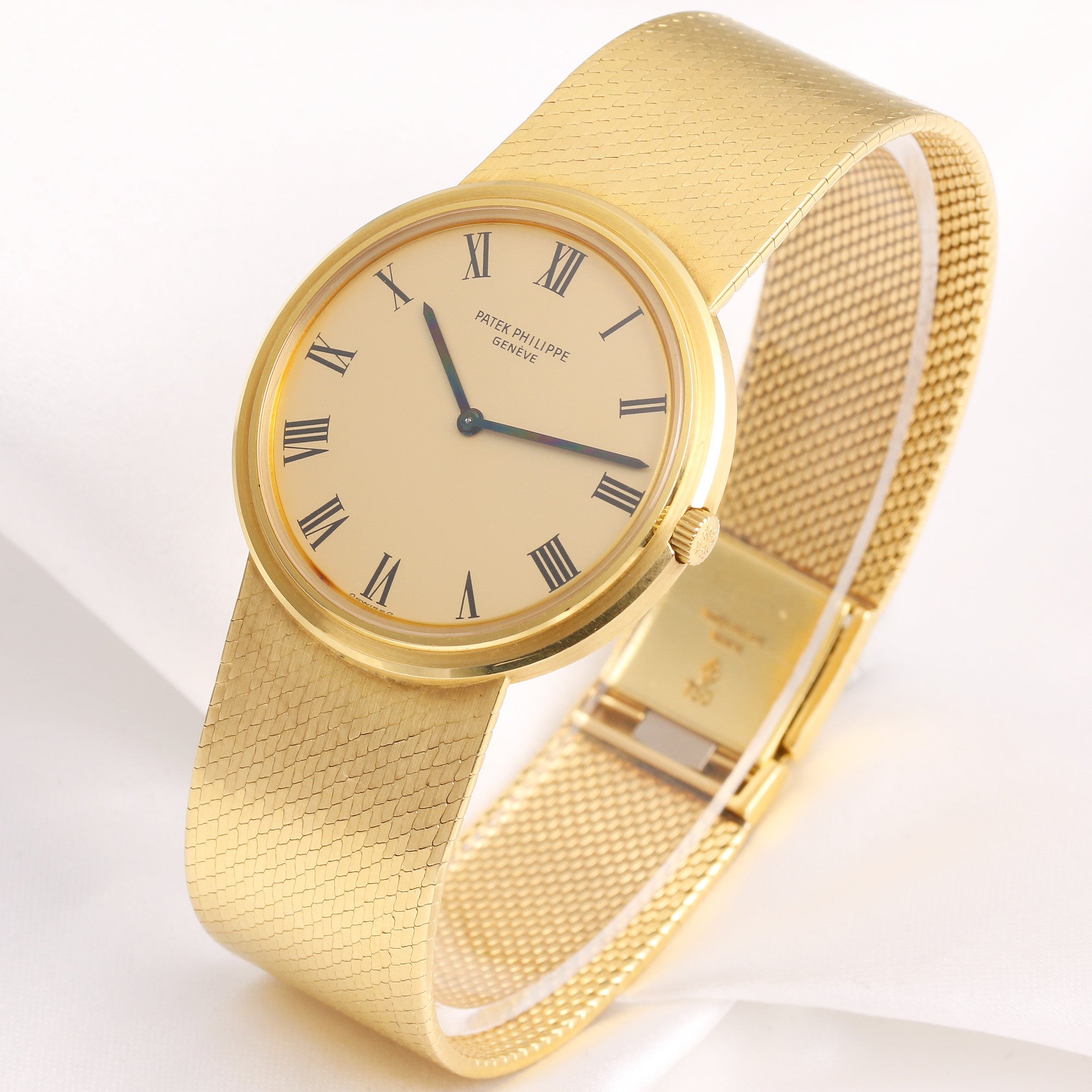patek_philippe_calatrava_18k_yellow_gold_second_hand_watch_collectors_3.jpg