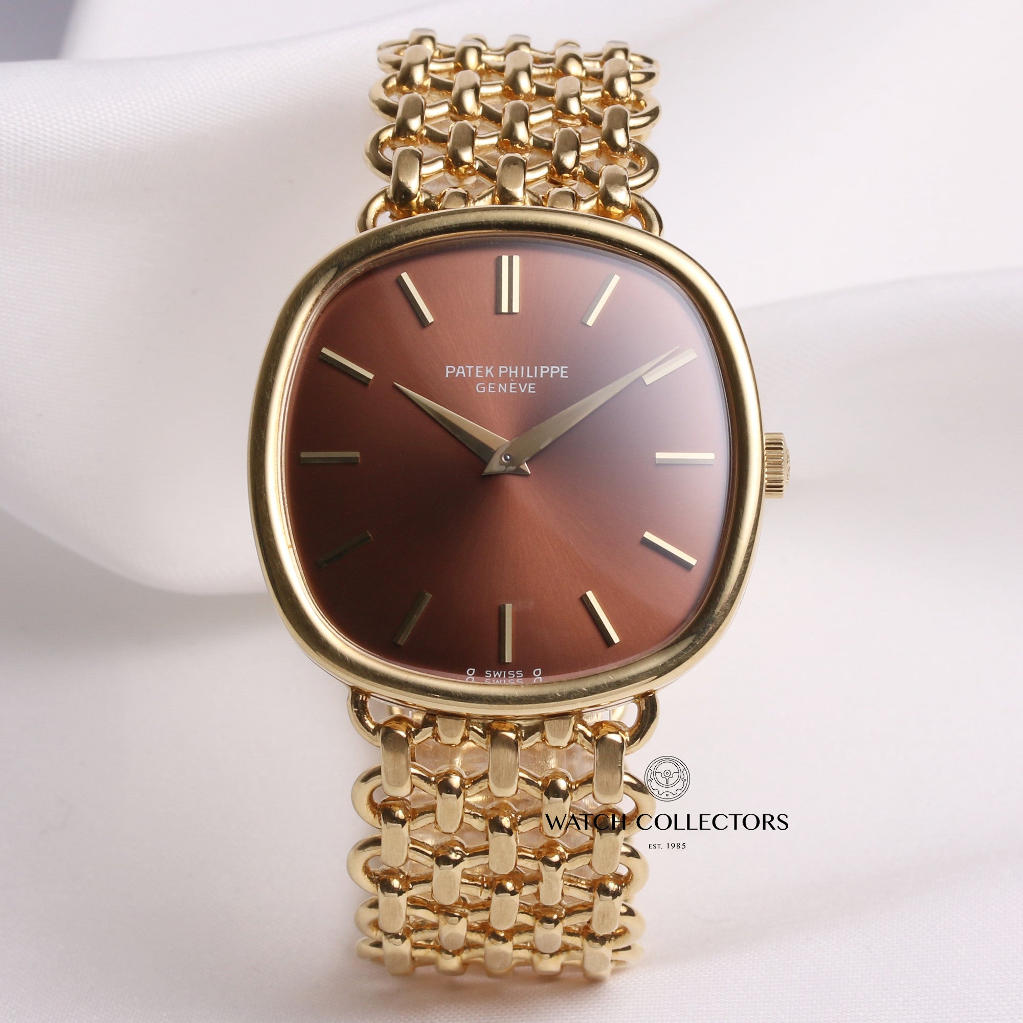 patek_philippe_cushion_ellipse_3844002_18k_yellow_gold_second_hand_watch_collectors_1_