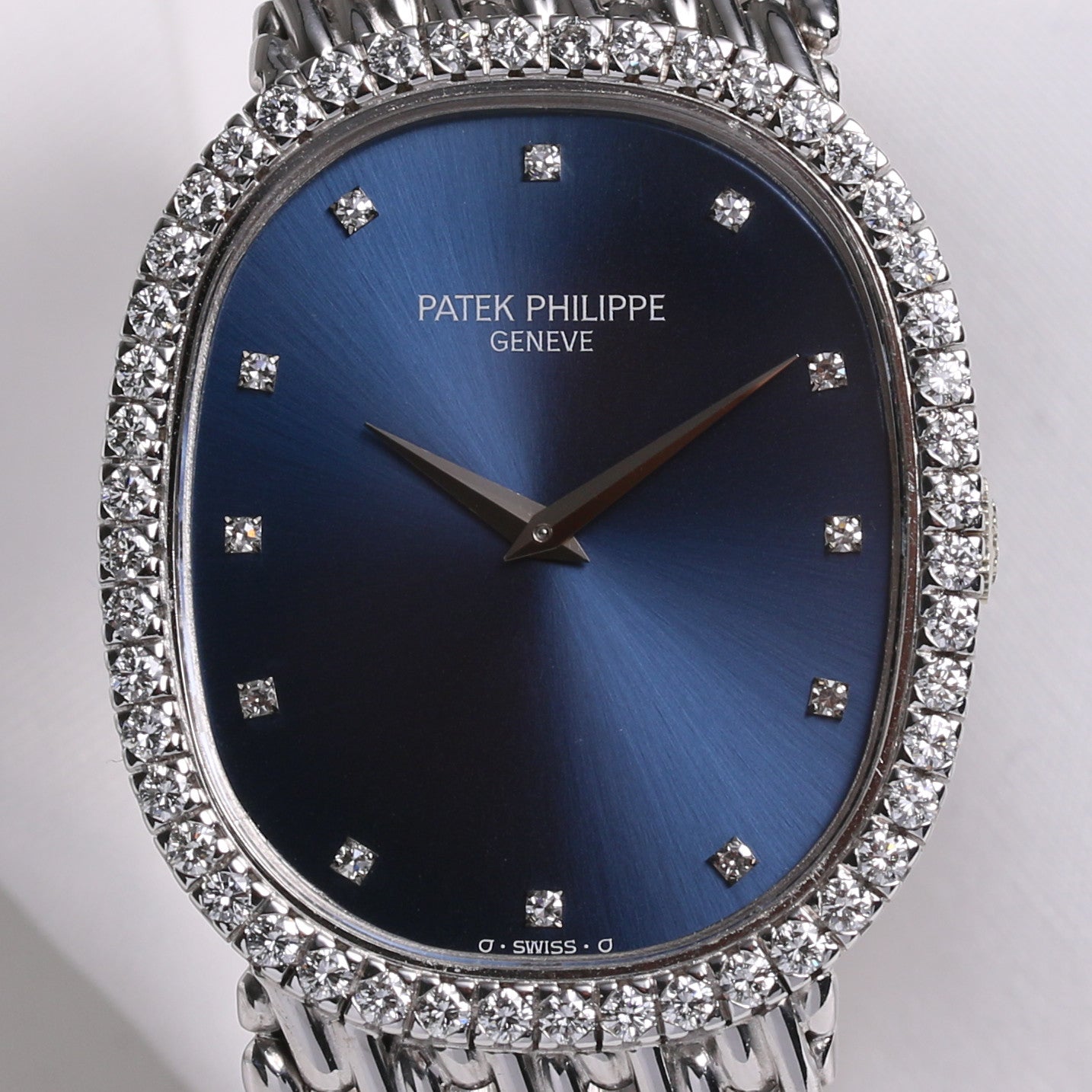 patek_philippe_ellipse_3748091_diamond_18k_white_gold_second_hand_watch_collectors_2_.jpg