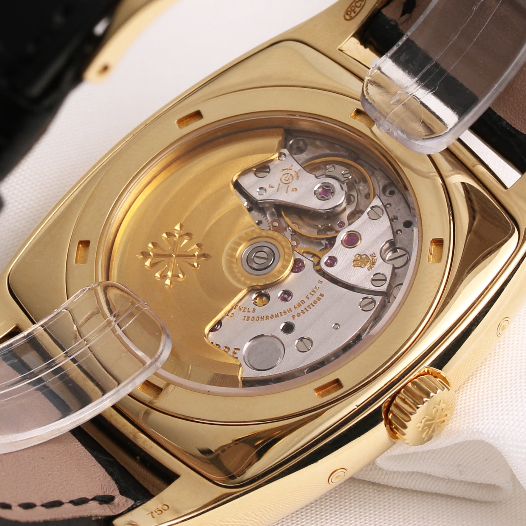 patek_philippe_gondolo_calendario_5135j_18k_yellow_gold_second_hand_watch_collectors_7.jpg