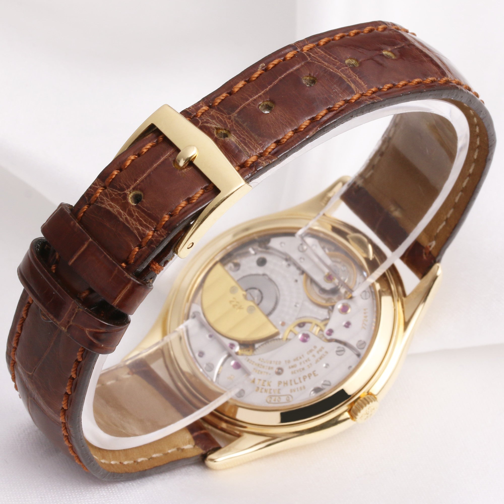 patek_philippe_perpetual_calendar_3940_18k_yellow_gold_second_hand_watch_collectors_5.jpg