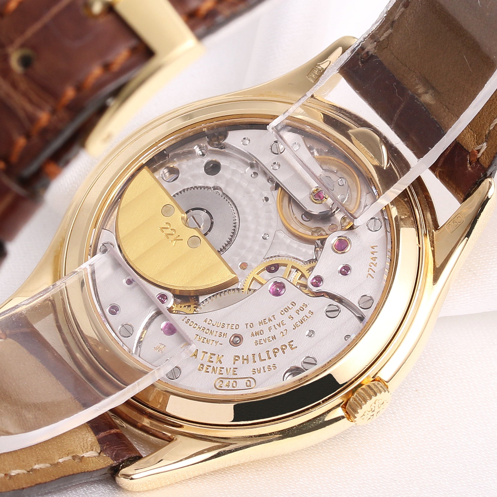 patek_philippe_perpetual_calendar_3940_18k_yellow_gold_second_hand_watch_collectors_7.jpg