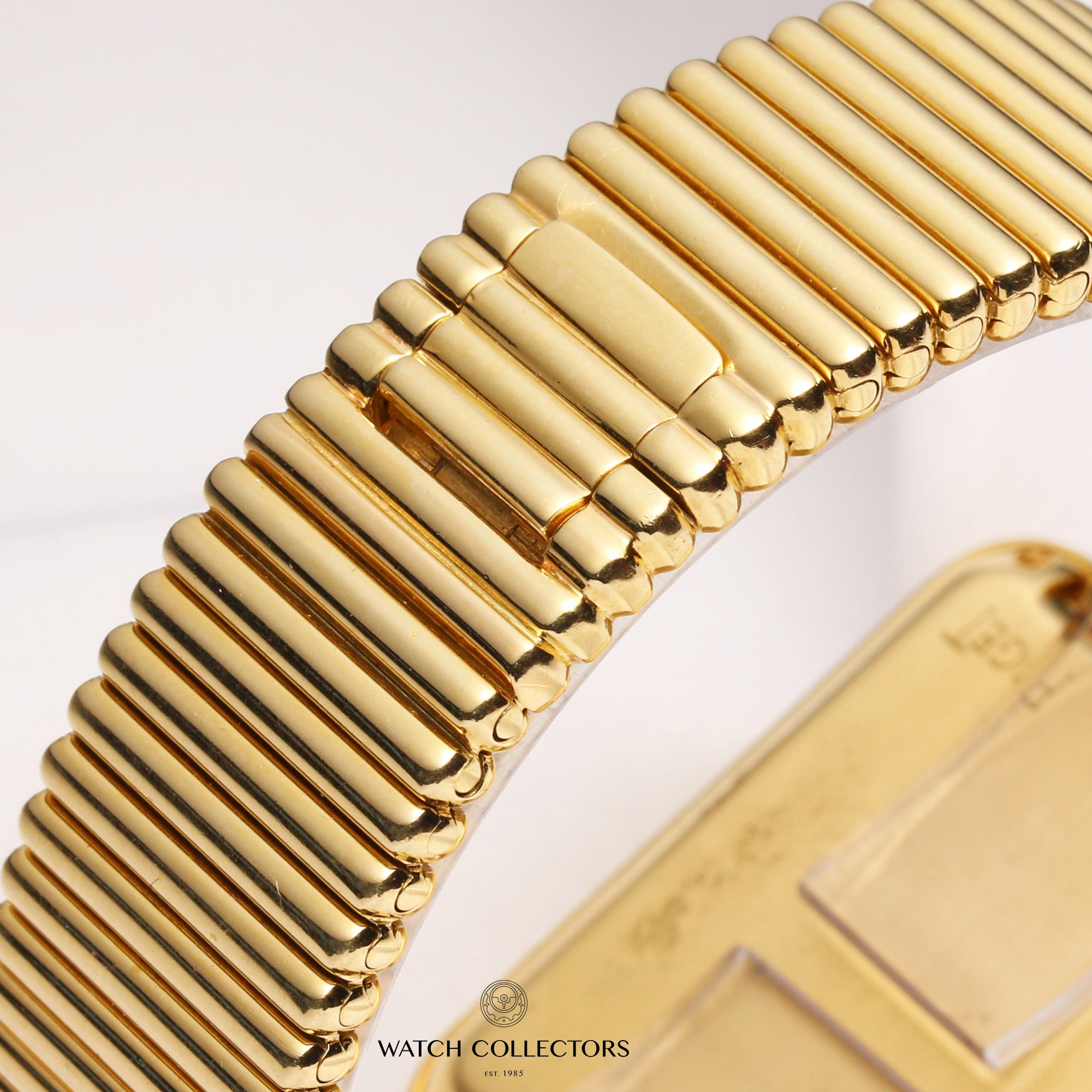 piaget_lapiz_lazuli_dial_18k_yellow_gold_second_hand_watch_collectors_6