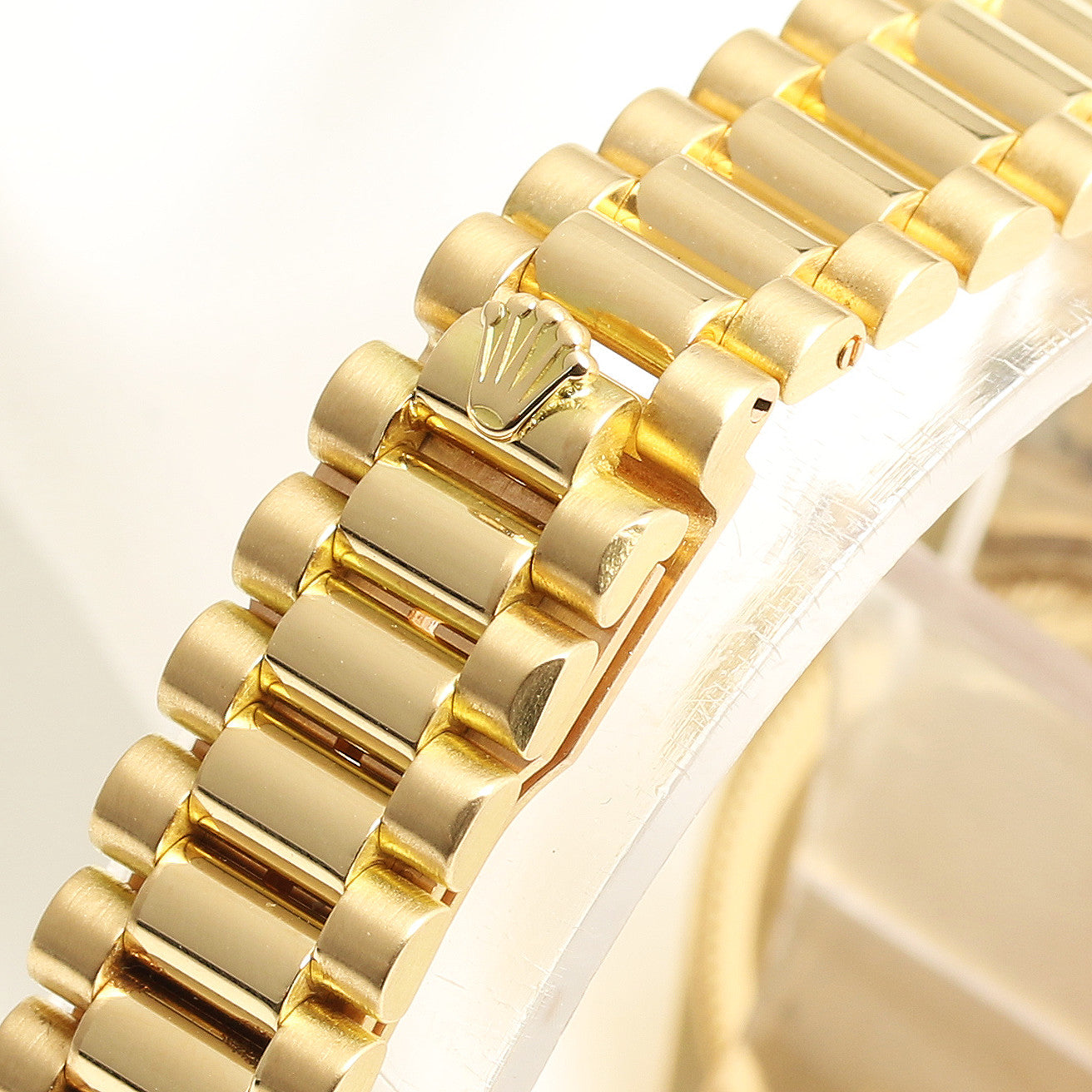 rolex_lady_datejust_69178_diamond_dial_18k_yellow_gold_second_hand_watch_collectors_6_.jpg