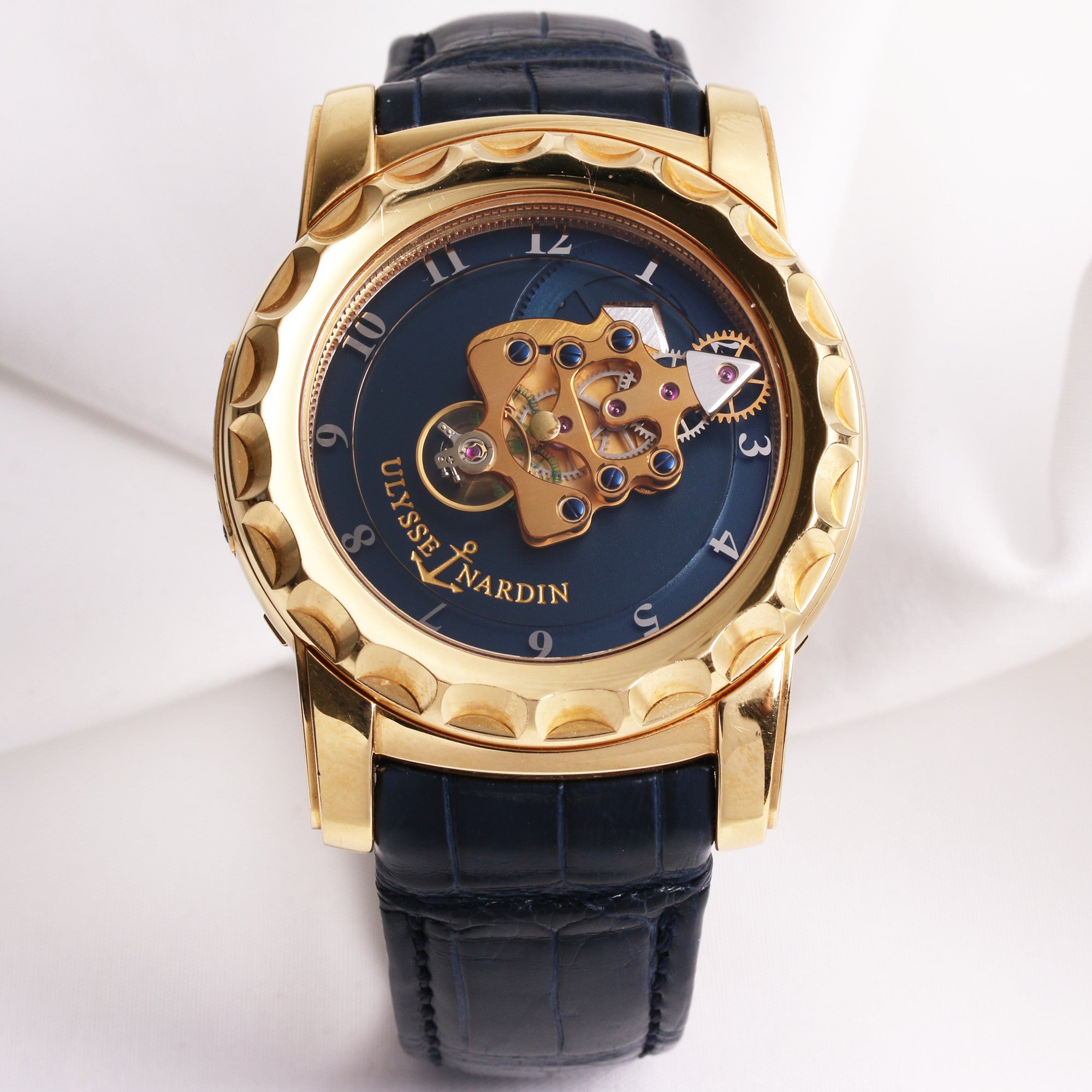 ulysse_nardin_freak_016-88_18k_yellow_gold_second_hand_watch_collectors_1_.jpg