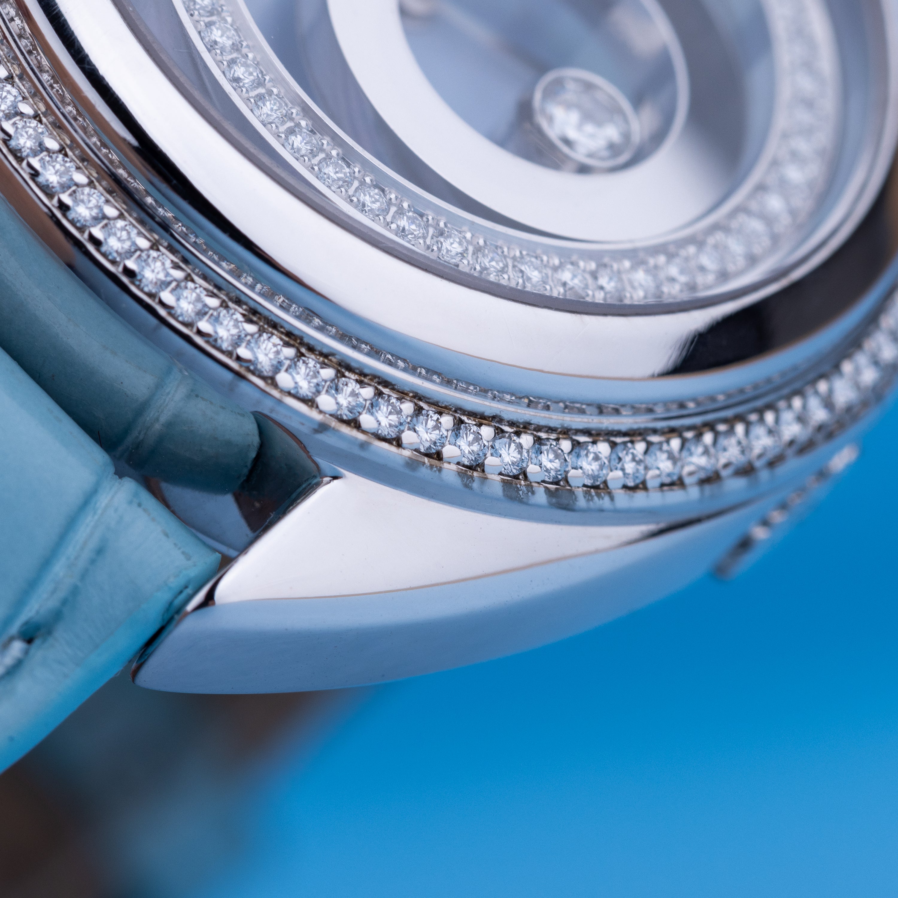 Chopard Happy Spirit | REF. 20/7082-20 | Mother of Pearl | Diamond Bezel Rings | 18k White Gold | 32mm