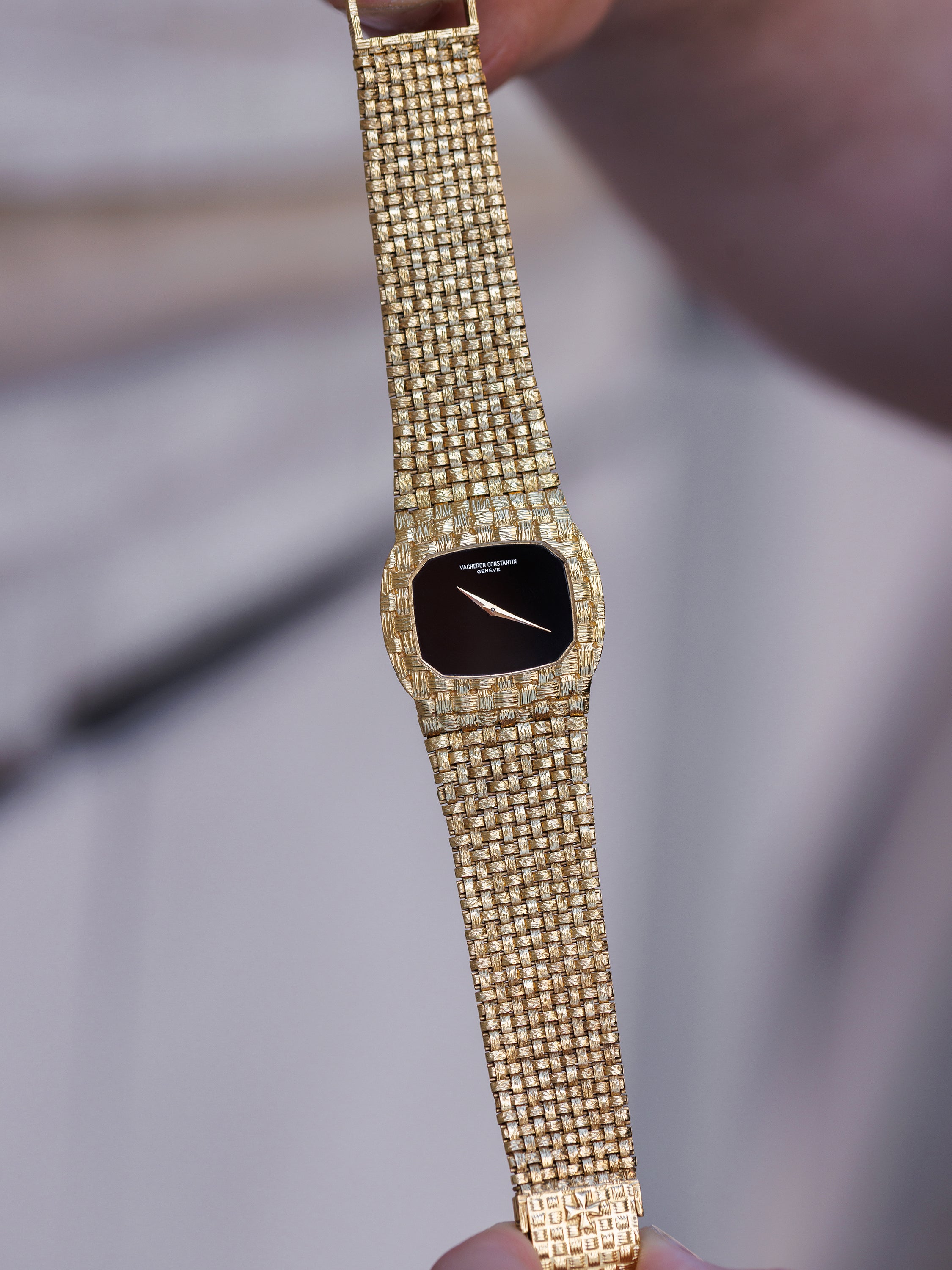 Vacheron Constantin 1970's Vintage Wristwatch | Onyx Dial | Woven Bracelet | 18k Yellow Gold | 31.5mm | Manual Wind