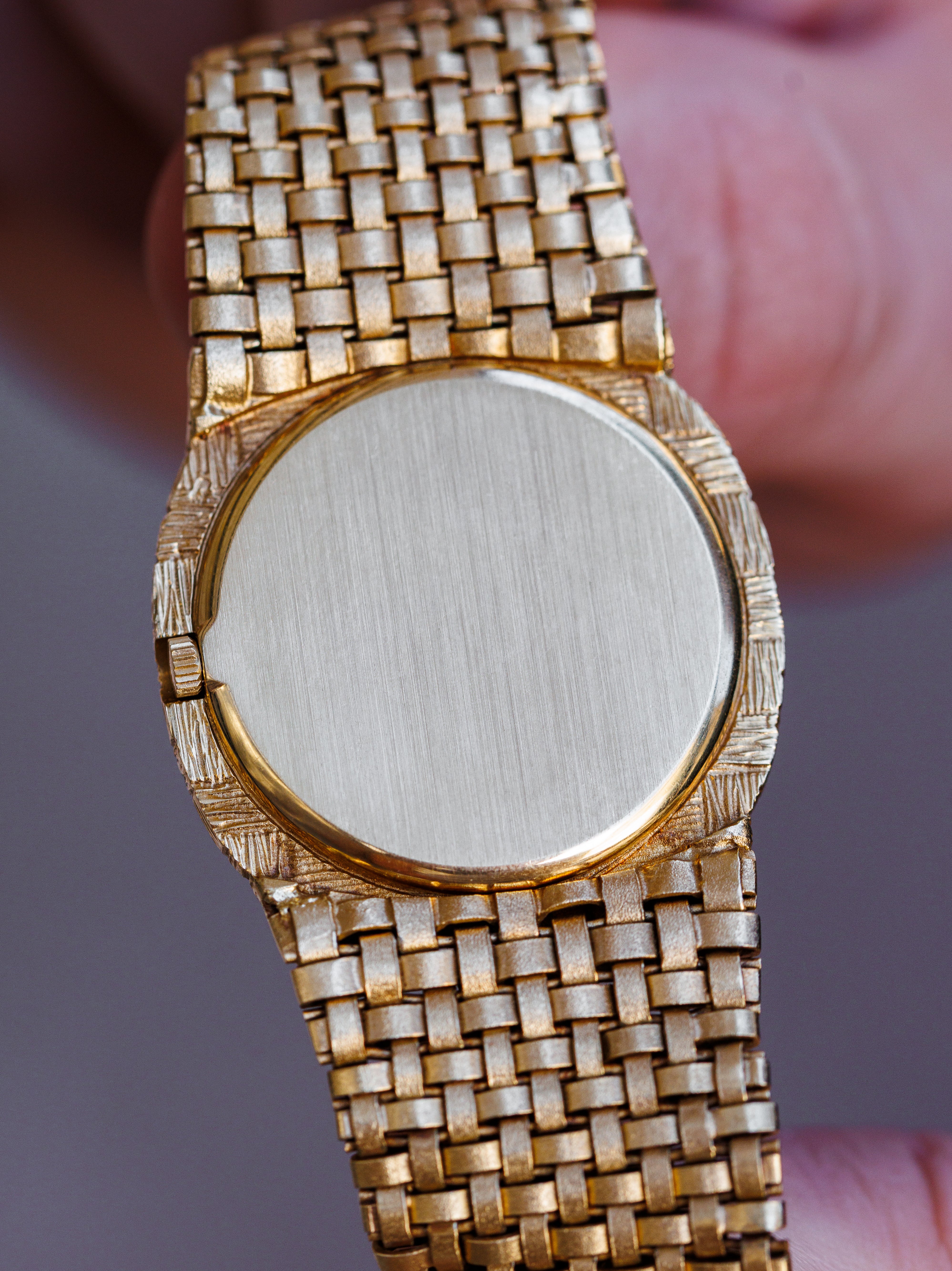 Vacheron Constantin 1970's Vintage Wristwatch | Onyx Dial | Woven Bracelet | 18k Yellow Gold | 31.5mm | Manual Wind