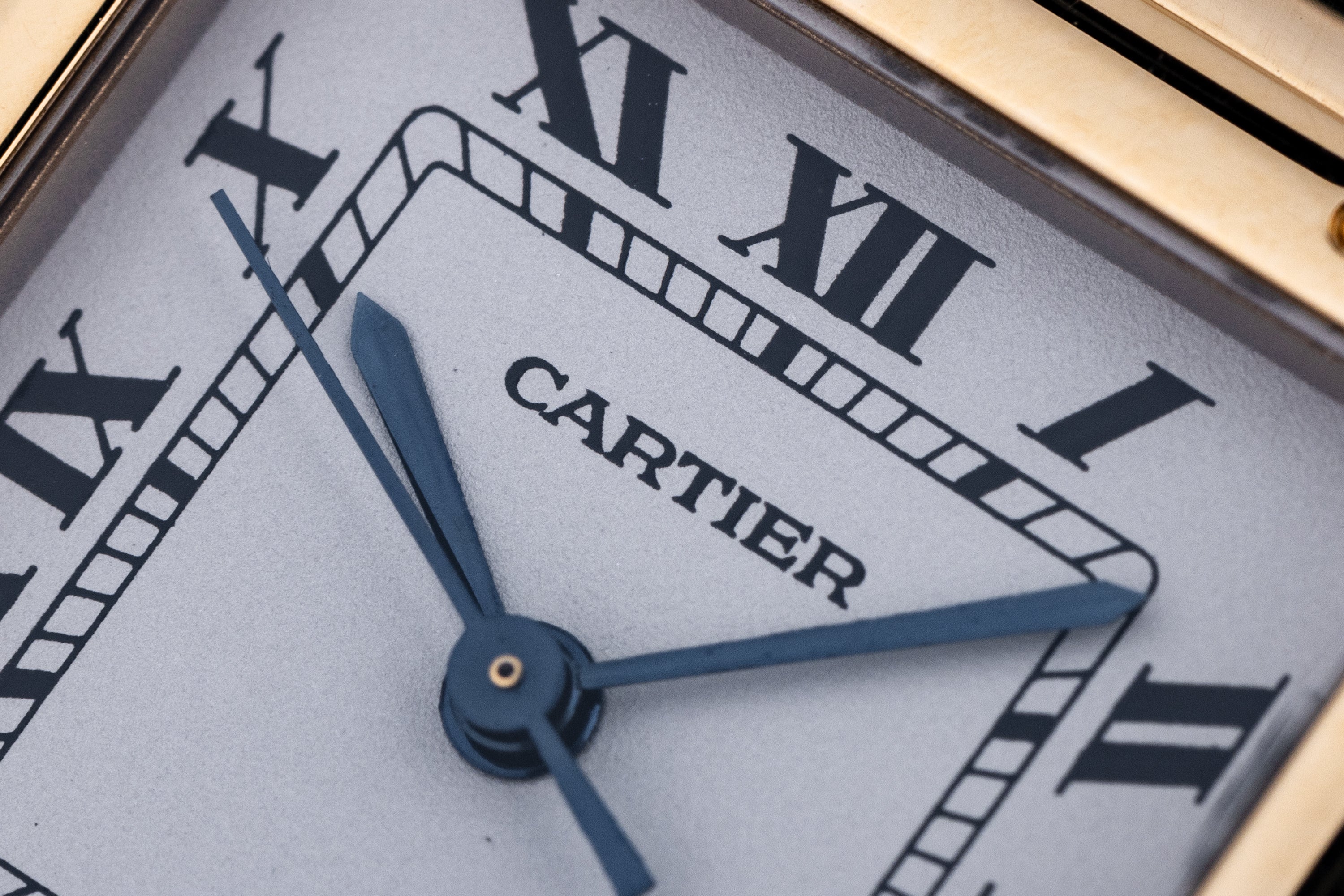 Cartier Panthere | REF. 8839 | 27mm | 18k Yellow Gold