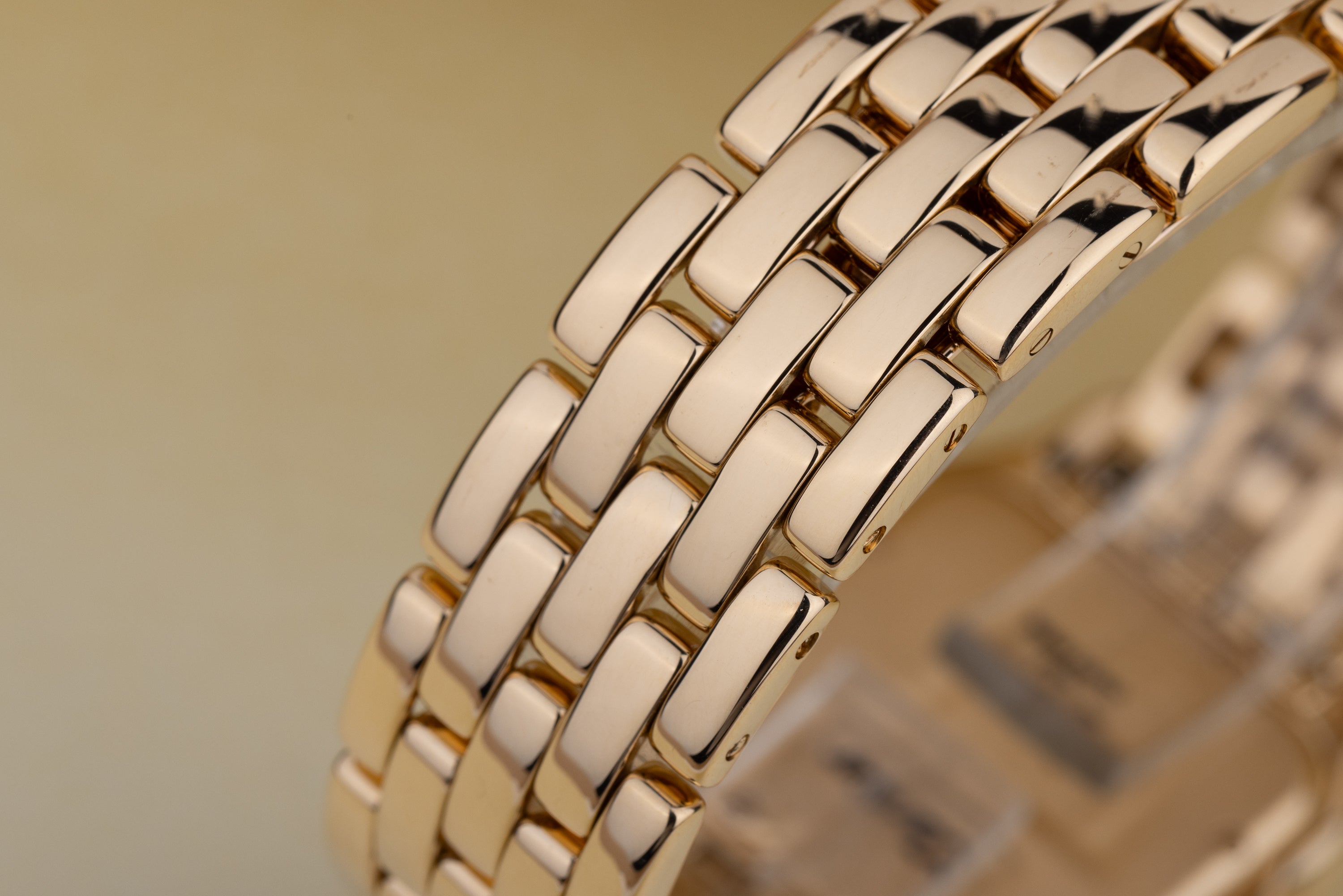 Cartier Panthere | REF. 8839 | 27mm | 18k Yellow Gold