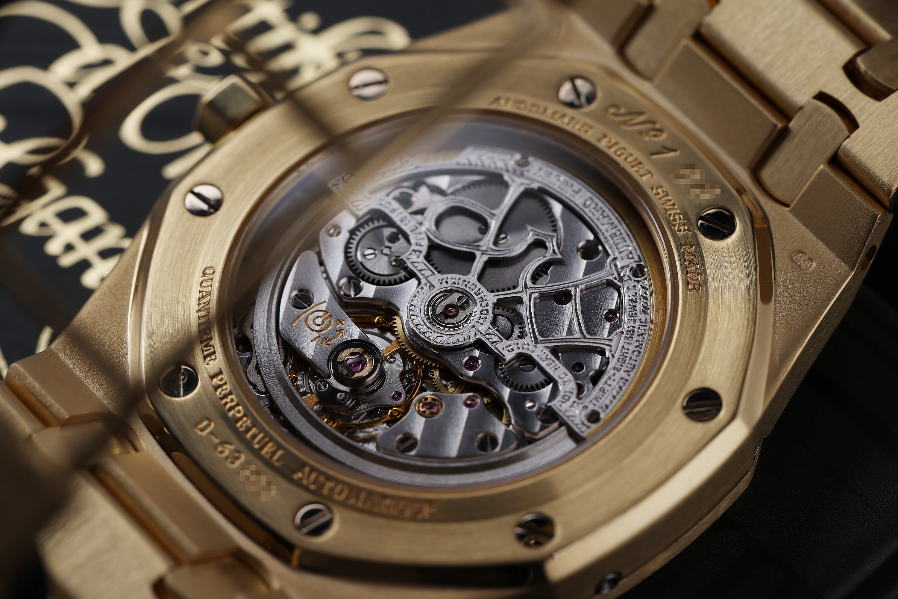 Rare Audemars Piguet Royal Oak Quantième Perpétuel | REF. 25686BA/O/0944BA/01 | 18k Yellow Gold | 39mm | Box & Papers
