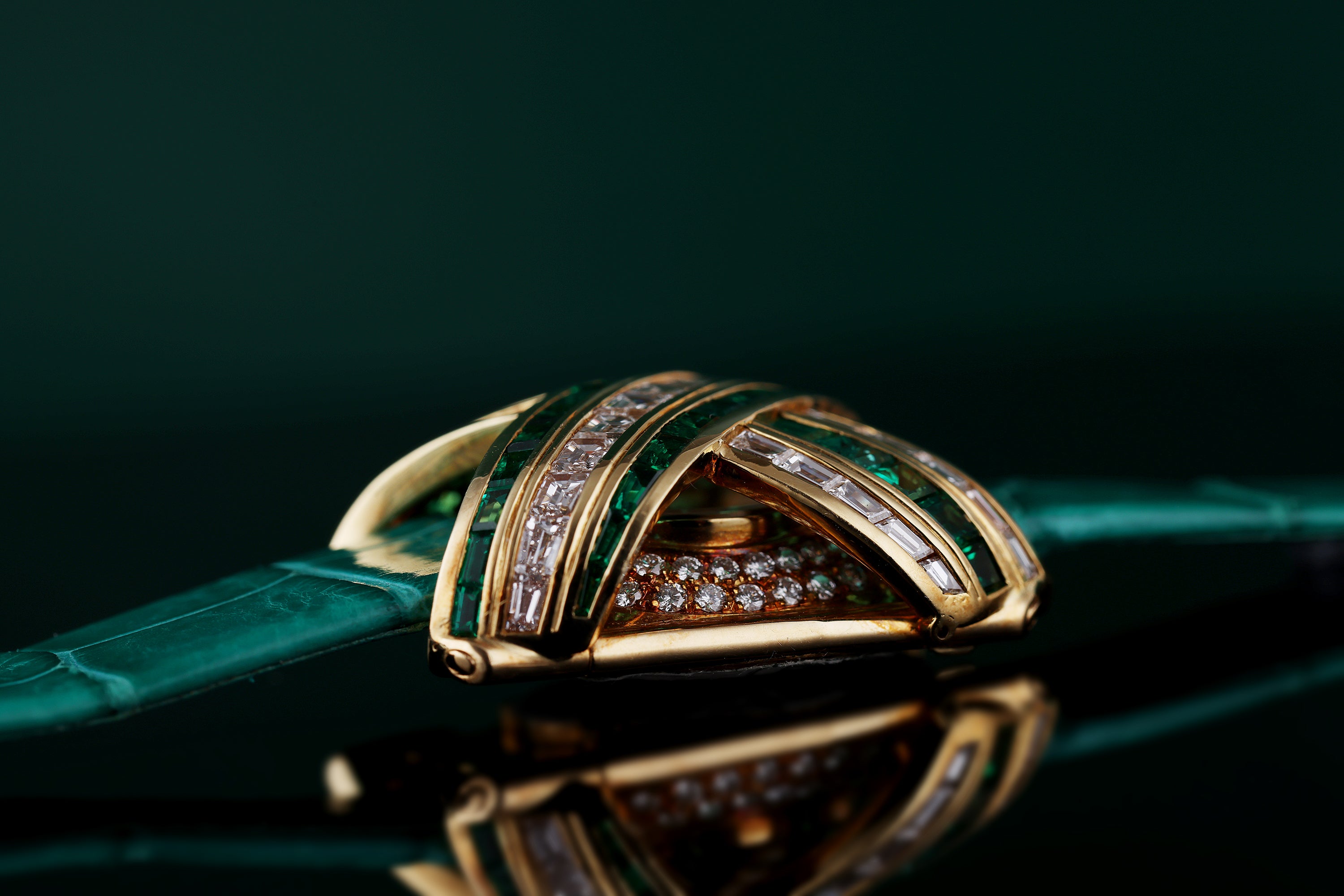 Audemars Piguet Ladies Wristwatch | REF. 67057/BA/E/0132 / 01 | Pave Diamond Dial, Emerald Hours | Emerald & Diamond 'X' Case | 18k Yellow Gold | Circa 1990's