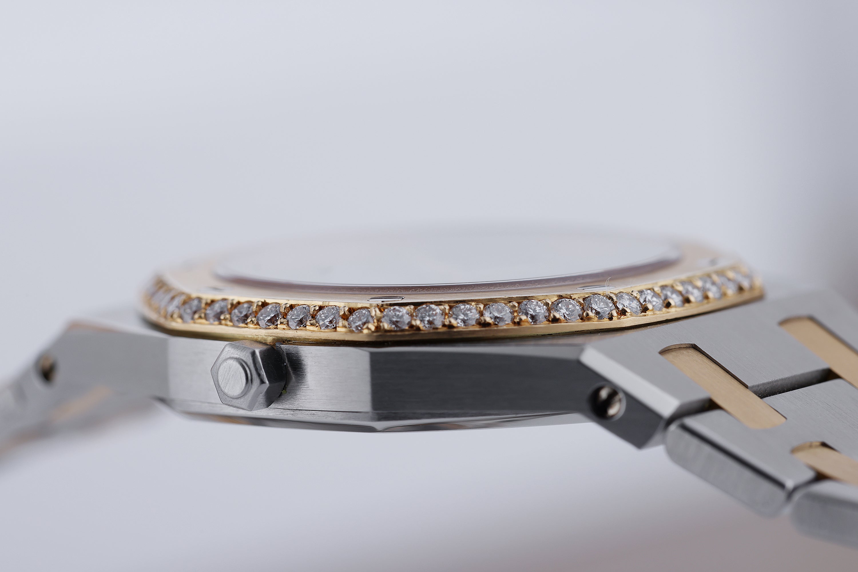 Audemars Piguet Royal Oak | Diamond Outer Bezel | Grey Dial | Stainless Steel & 18k Yellow Gold | 30mm | 1980s
