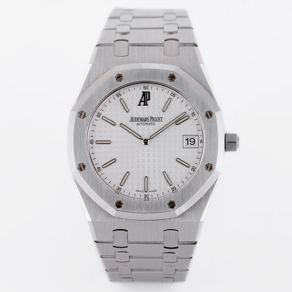 Audemars Piguet Royal Oak "Jumbo" | REF. 15202ST | White Dial | 39mm | Stainless Steel | 2000's