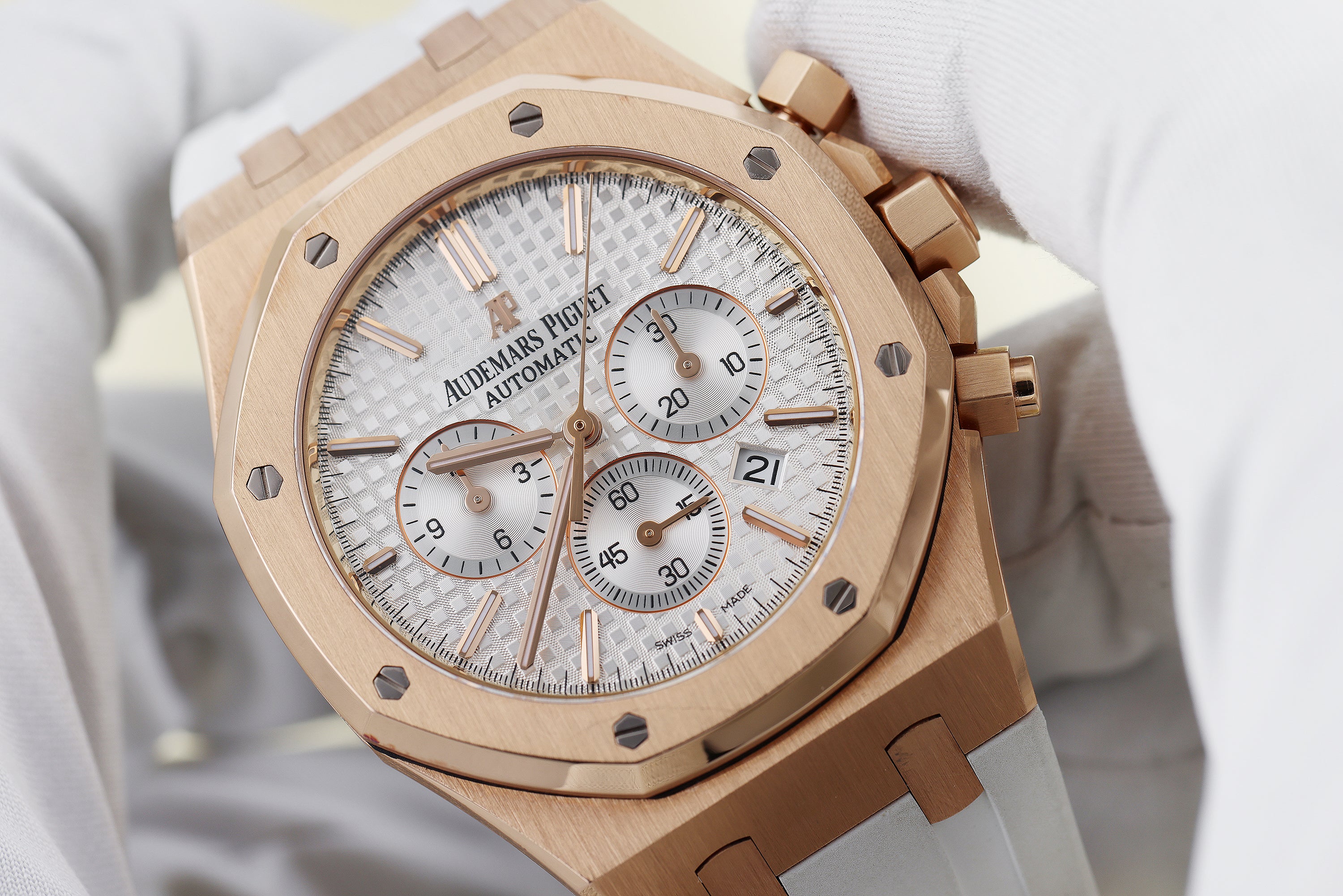 Audemars Piguet Royal Oak | REF. 26320OR.OO.D088CR.01 | 41mm | 18k Rose Gold | Box & Papers