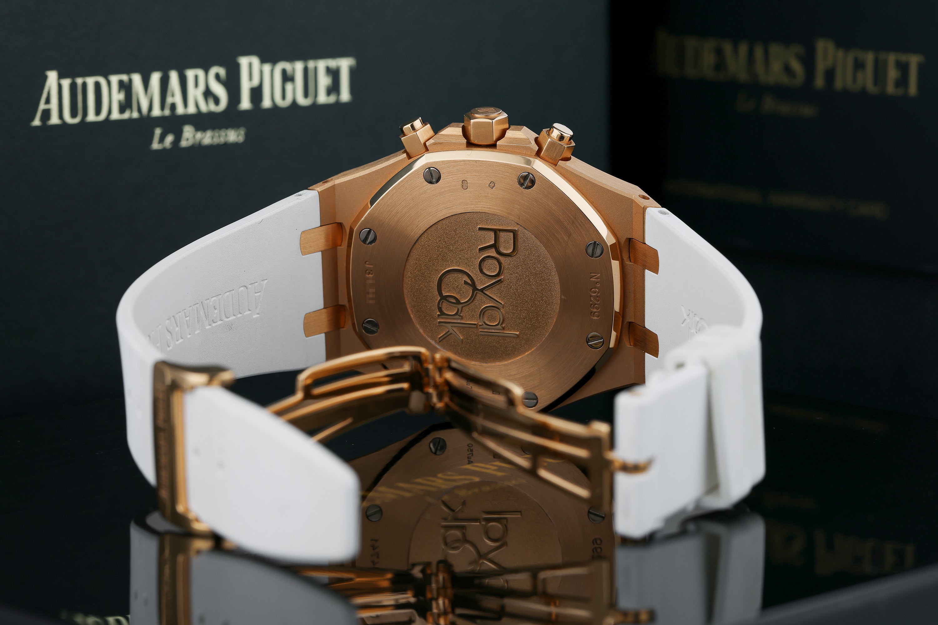 Audemars Piguet Royal Oak | REF. 26320OR.OO.D088CR.01 | 41mm | 18k Rose Gold | Box & Papers