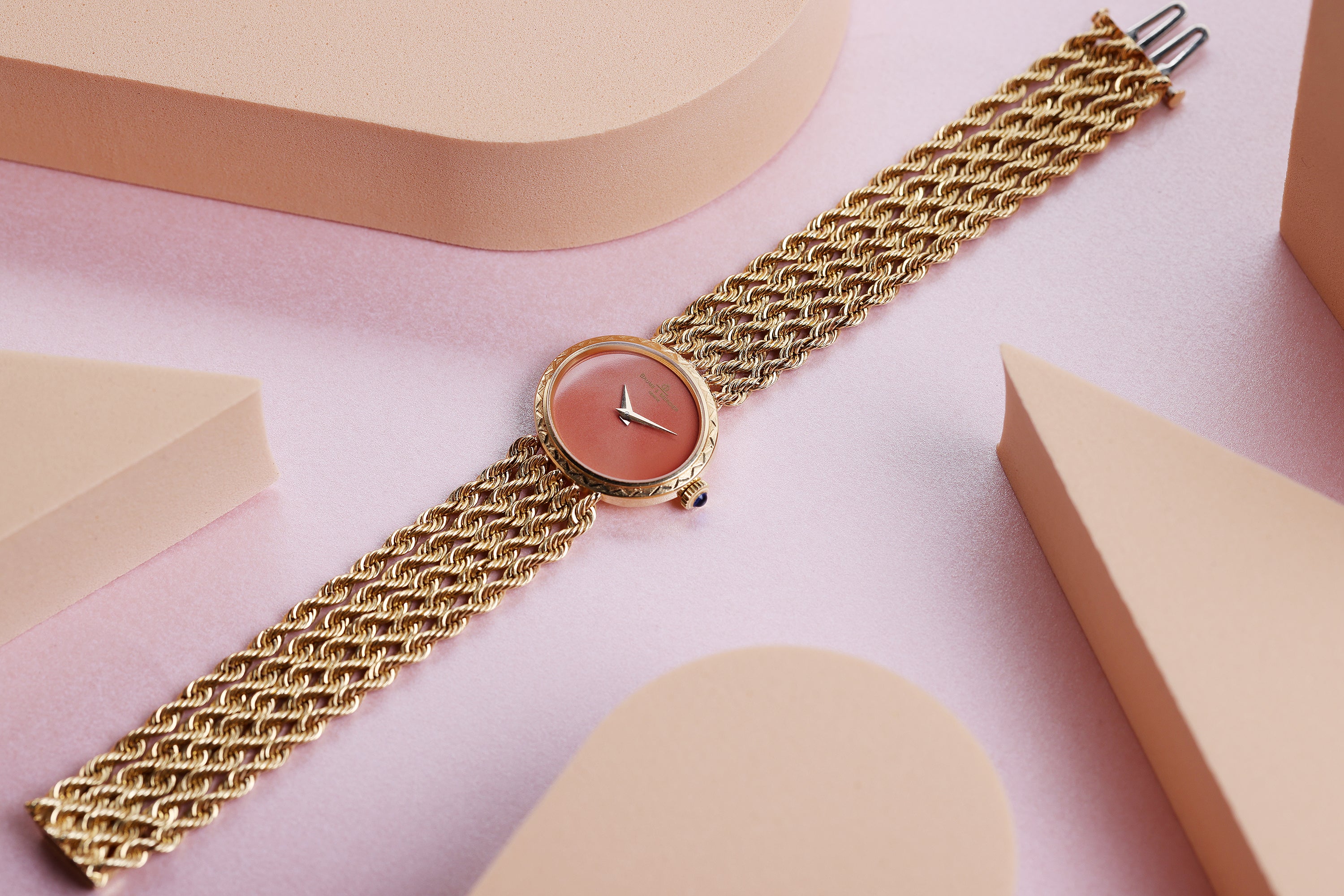 Baume & Mercier 1980s Ladies Wristwatch | REF. 38235 2 | Coral Dial | 18k Yellow Gold | 25mm | Manual Wind