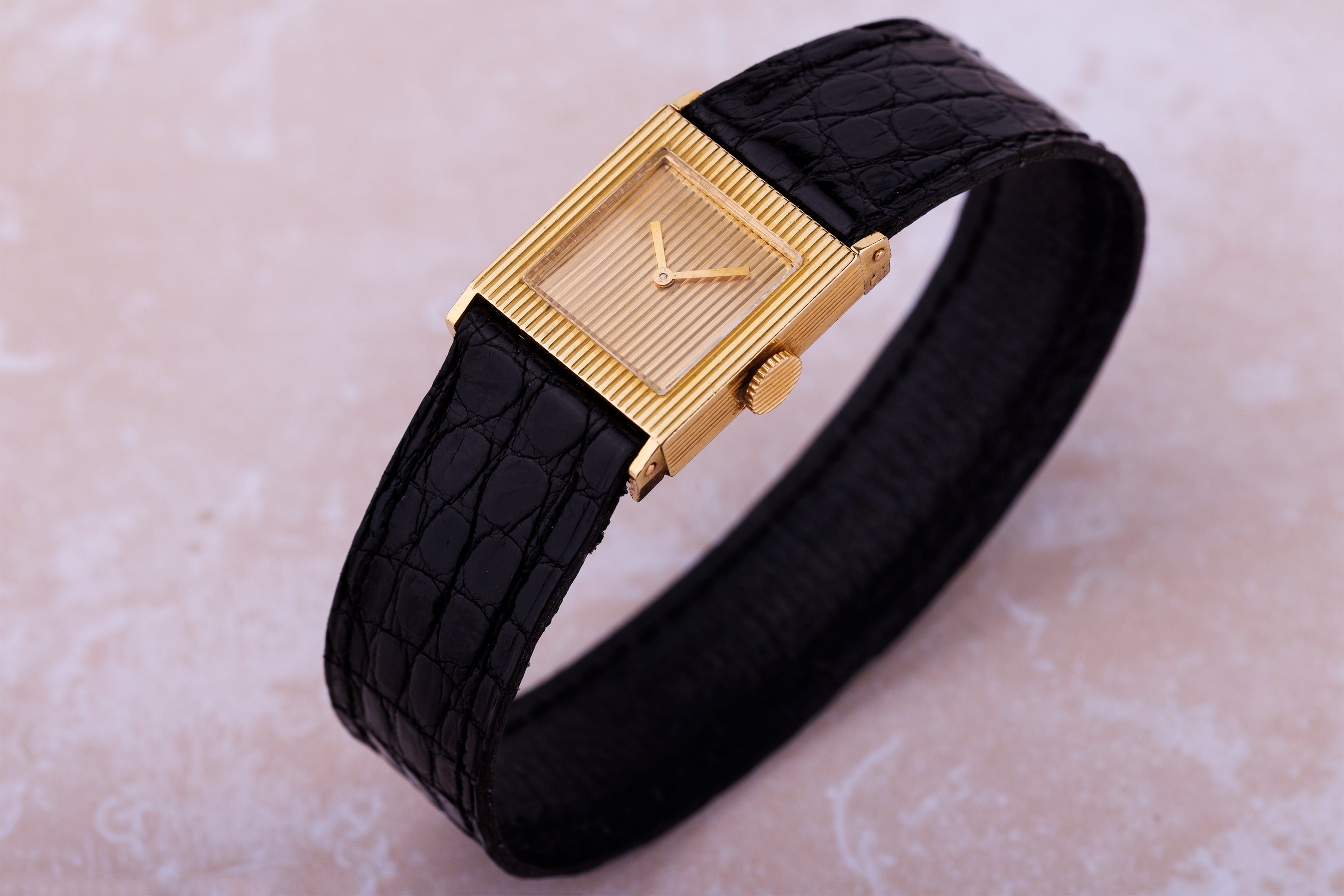 Boucheron Carrée | REF. BT1203255 | 18k Yellow Gold | 20mm | Manual Wind | Circa 1970s