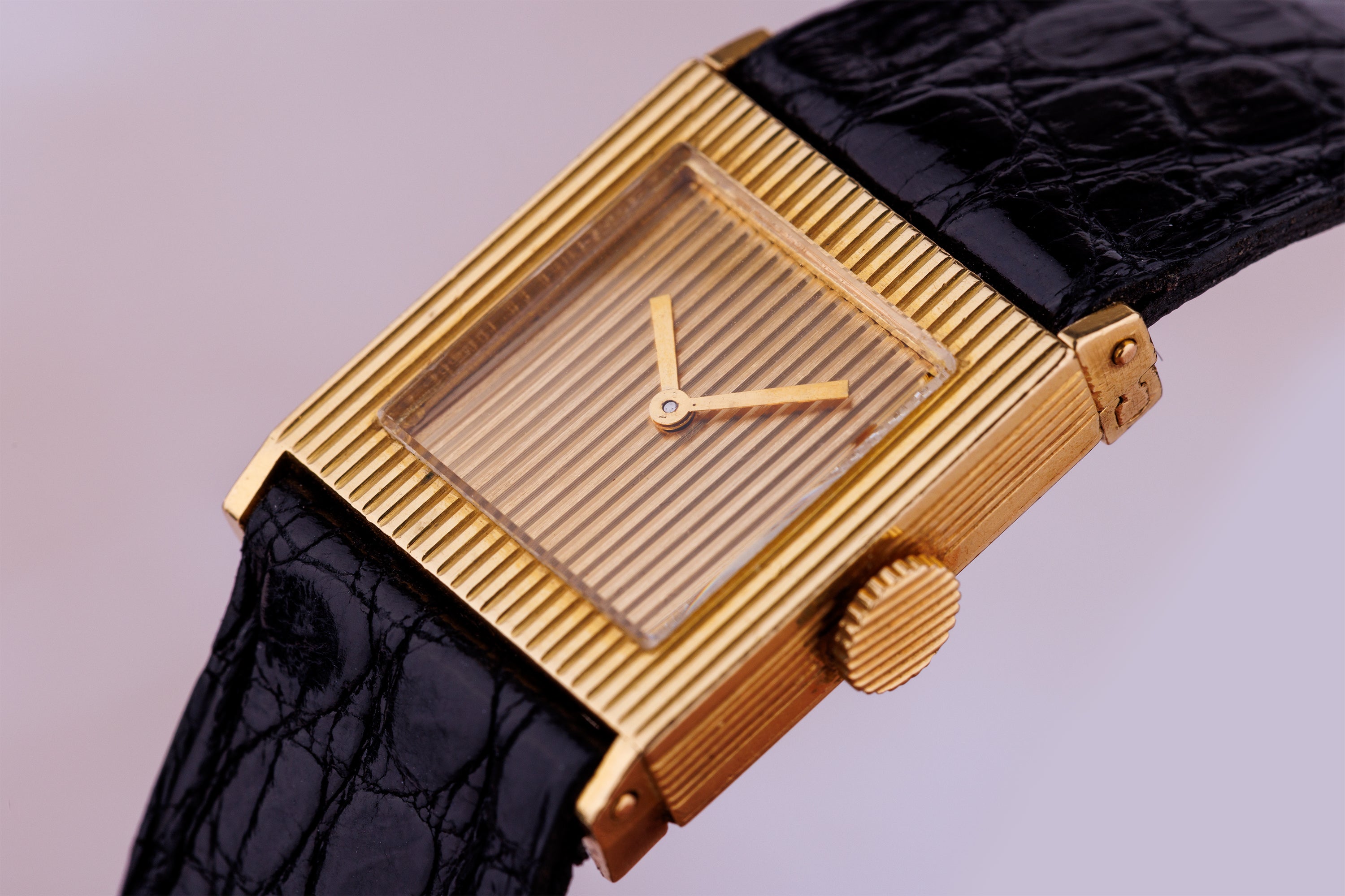 Boucheron Carrée | REF. BT1203255 | 18k Yellow Gold | 20mm | Manual Wind | Circa 1970s