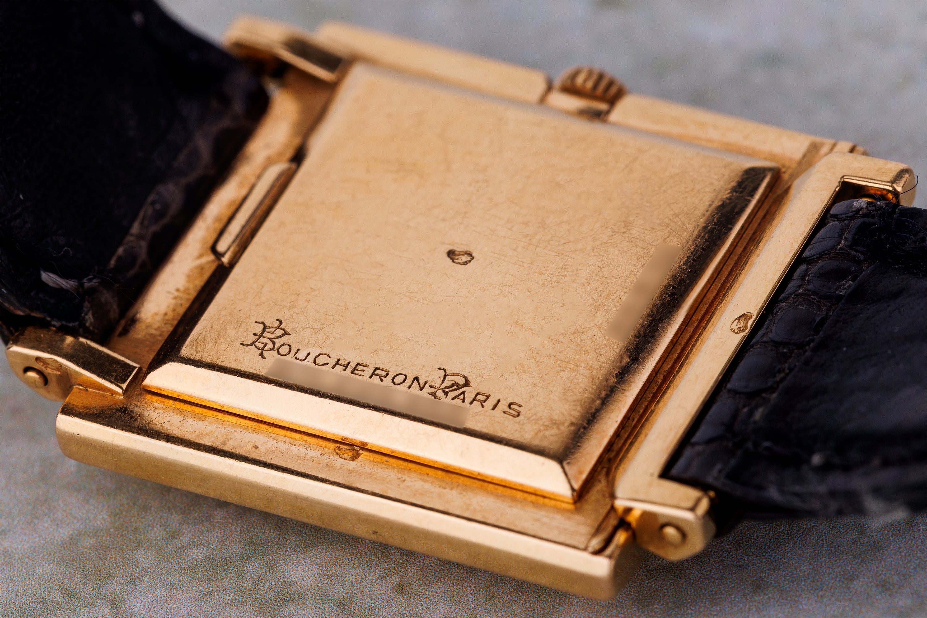 Boucheron Carrée | REF. BT1203255 | 18k Yellow Gold | 25mm | Manual Wind | Circa 1970s