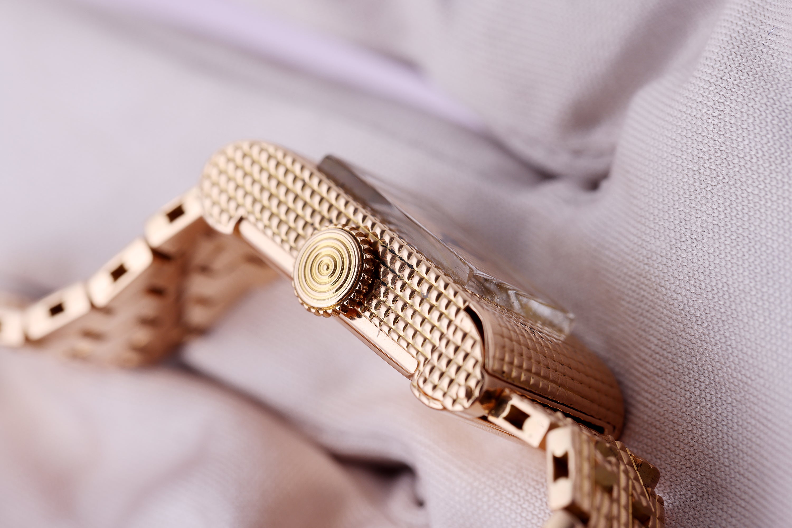 Boucheron Reflet Ladies Wristwatch Circa 1960's | REF. BT-908 247 | 18k Rose Gold | 14mm | Manual Wind