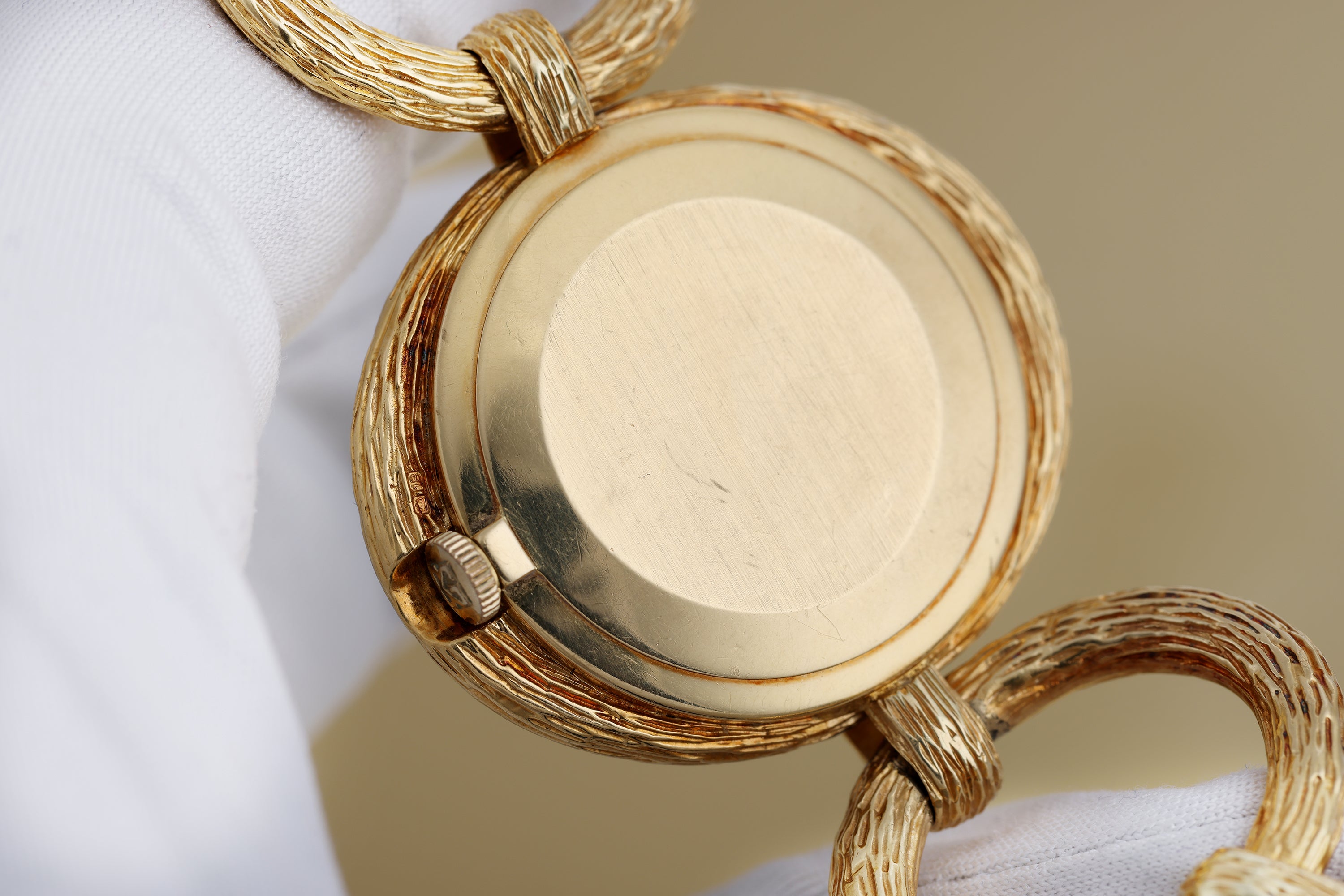 Bueche Girod 1970s Ladies Wristwatch | Malachite Dial | Bark Finish | 18k Yellow Gold | 36mm