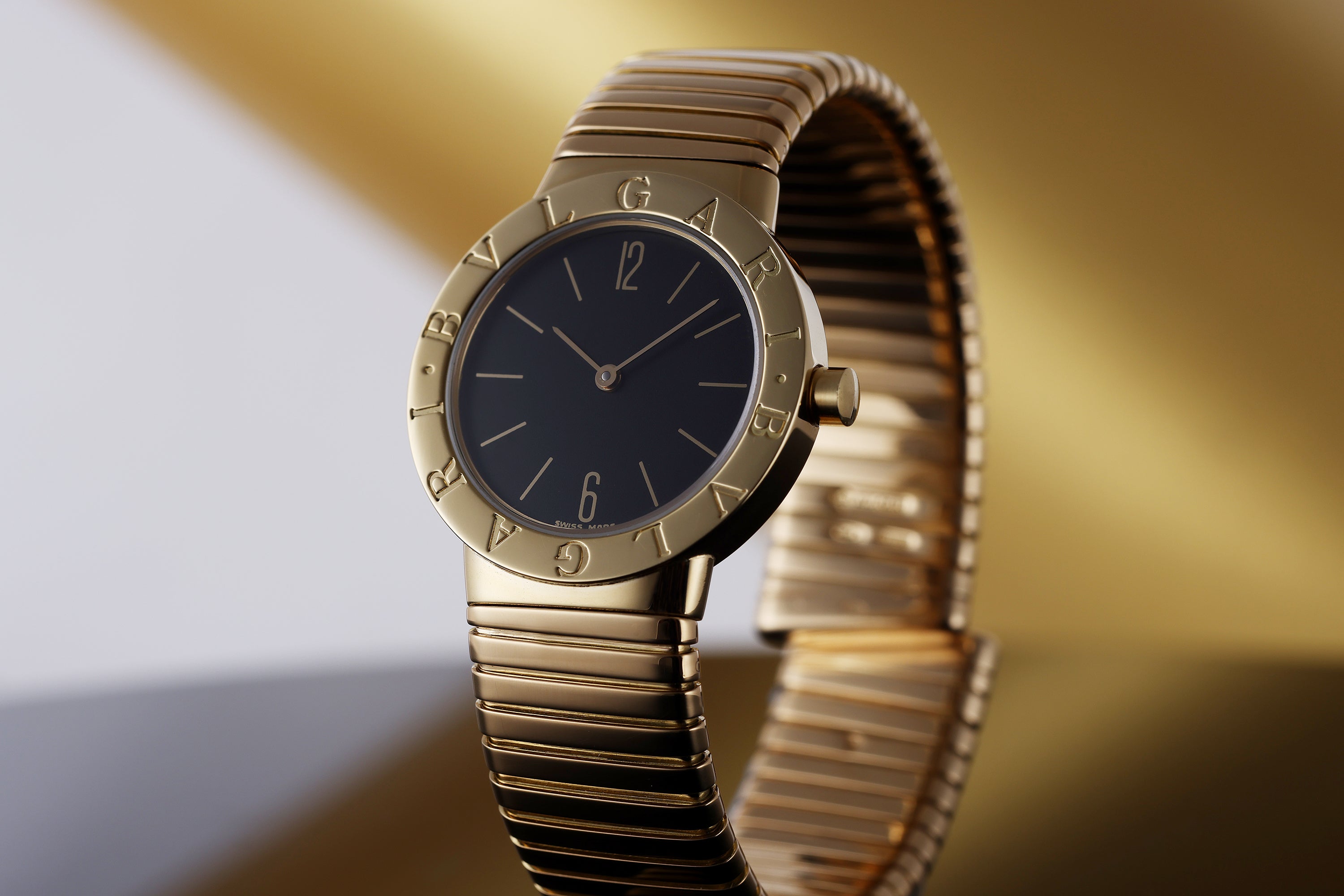 Bvlgari Tubogas | REF. BB 30 2T | Black Dial | 18k Yellow Gold | 30mm