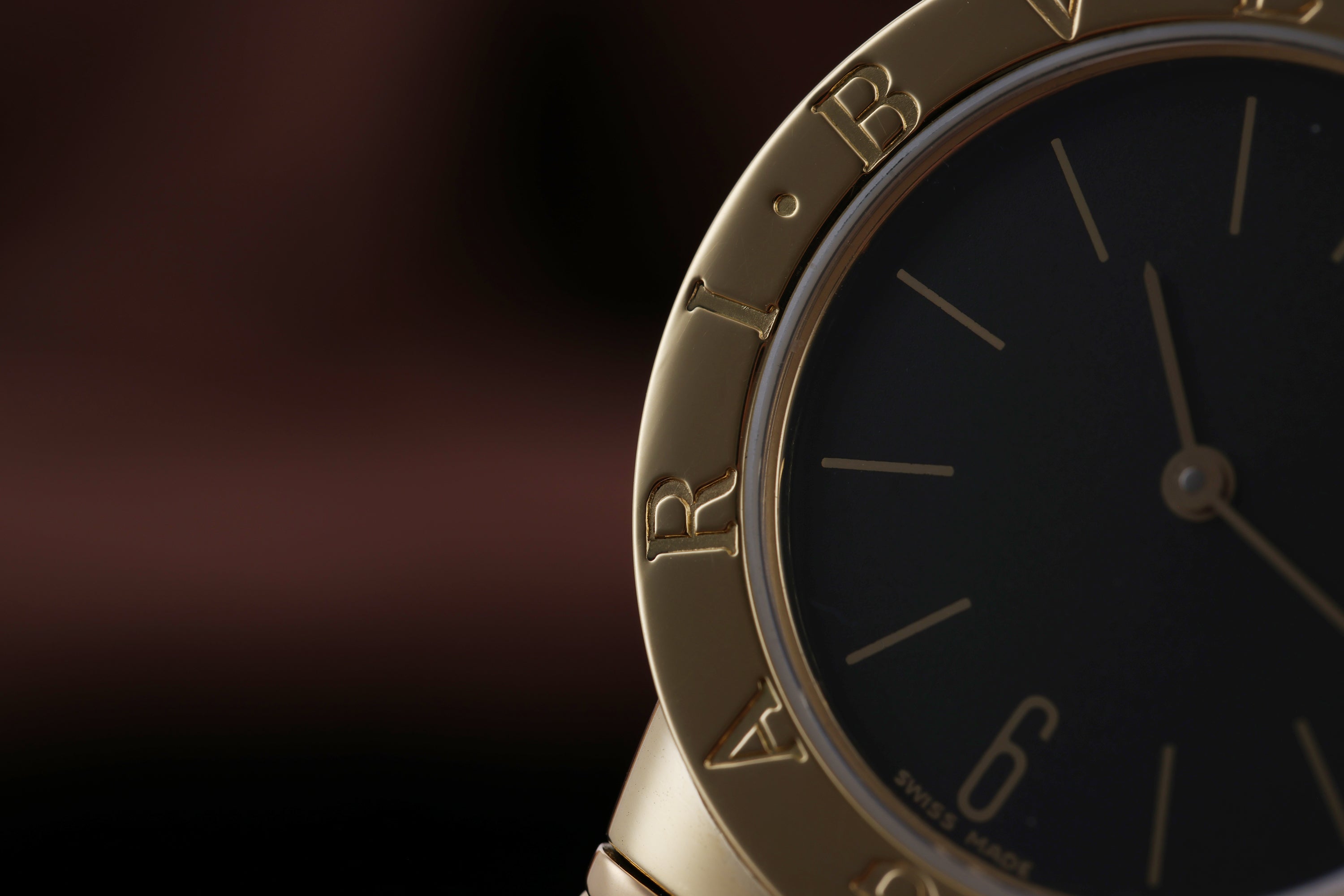Bvlgari Tubogas | REF. BB 30 2T | Black Dial | 18k Yellow Gold | 30mm