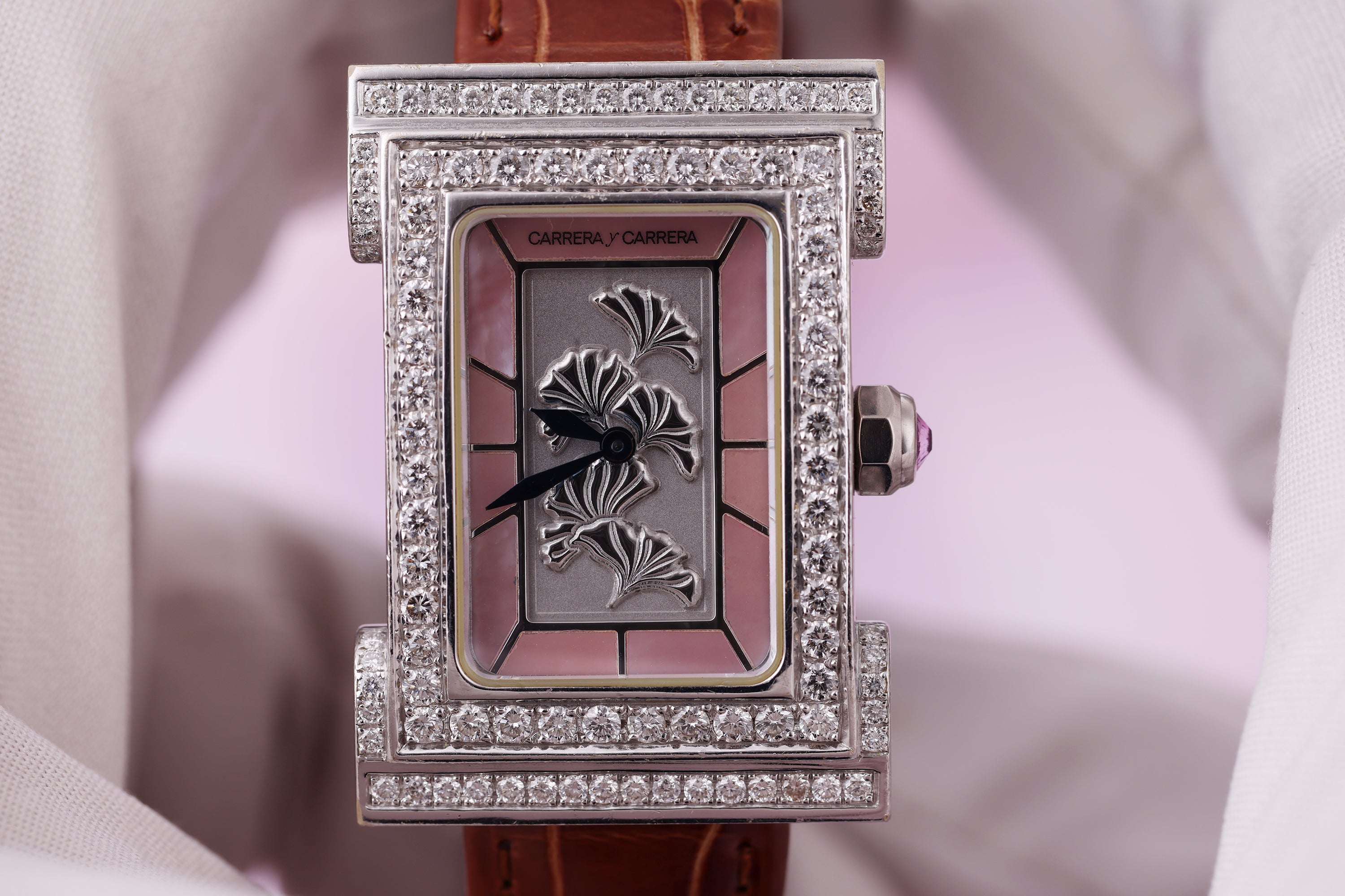 Carrera y Carrera Natura Watch | Mother of Pearl Dial | Diamond Case | 18k White Gold | 22.5 x 37 mm | Circa 2010s