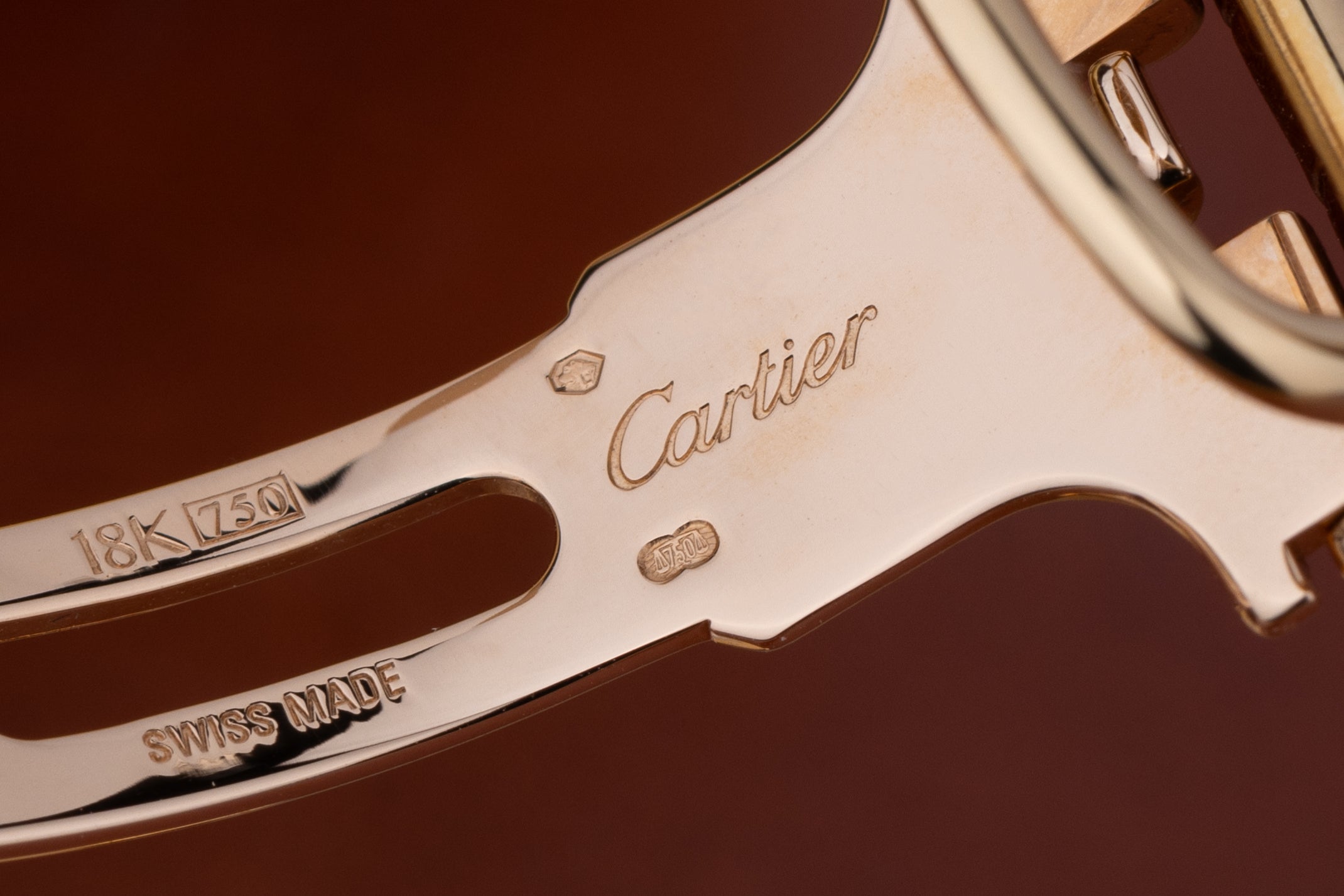 Cartier Tank Americaine XL Chronograph | REF. 2892 | Automatic | 32mm x 52mm | 18k Yellow Gold