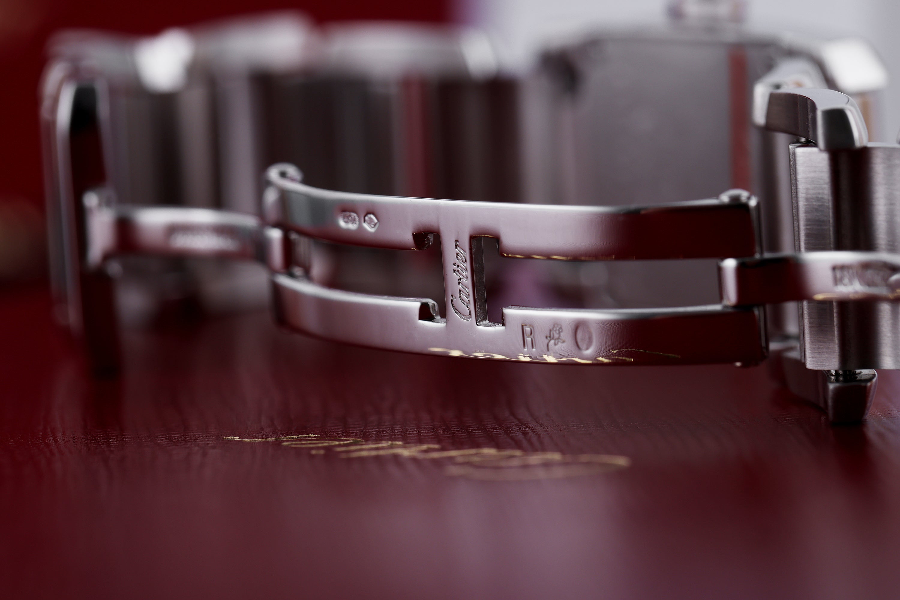 Cartier Tankissime | REF. 2825 | 18k White Gold | 20mm