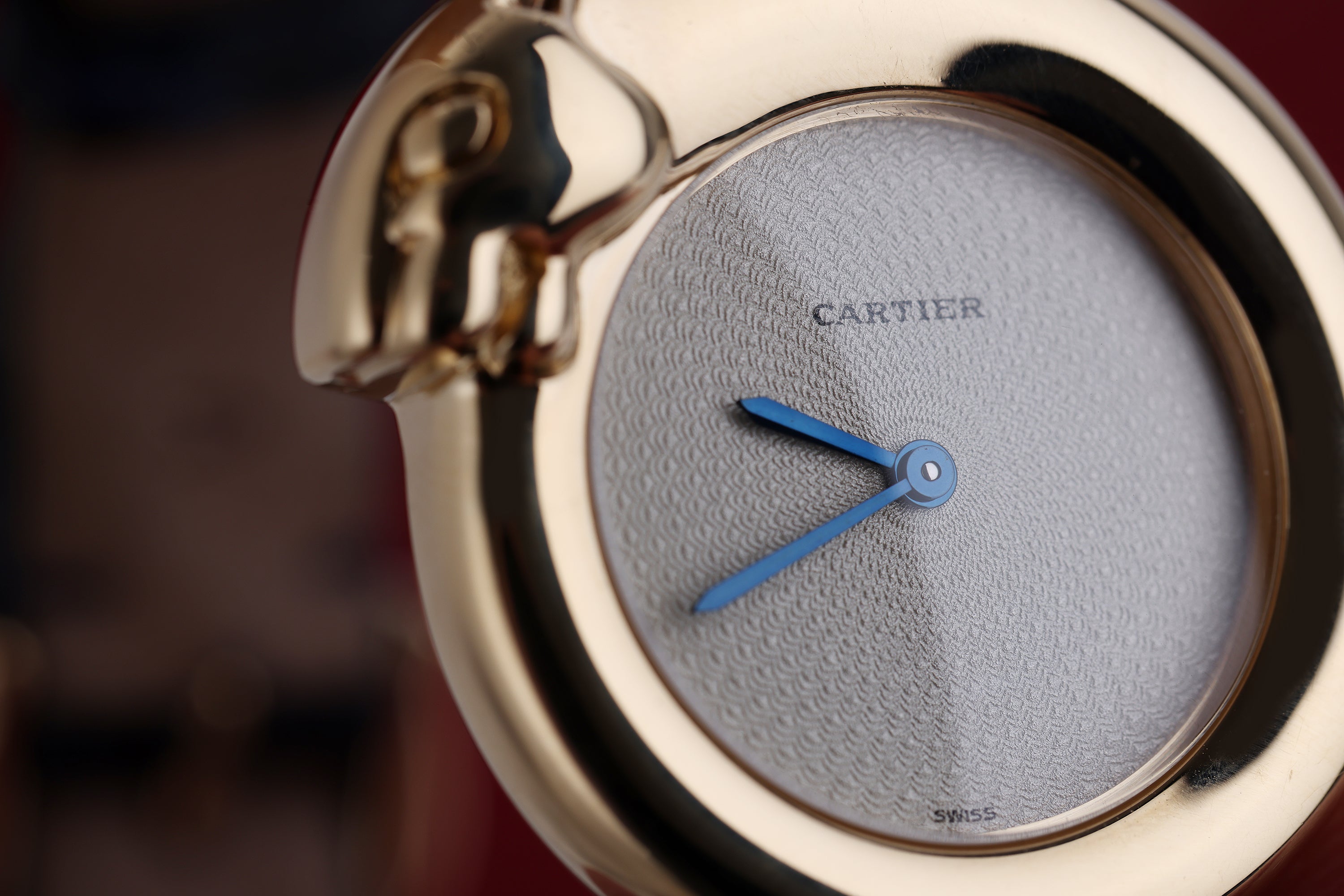 Cartier Panthere 1925 | REF. 2325 | 28mm | 18k Yellow Gold | 2000's