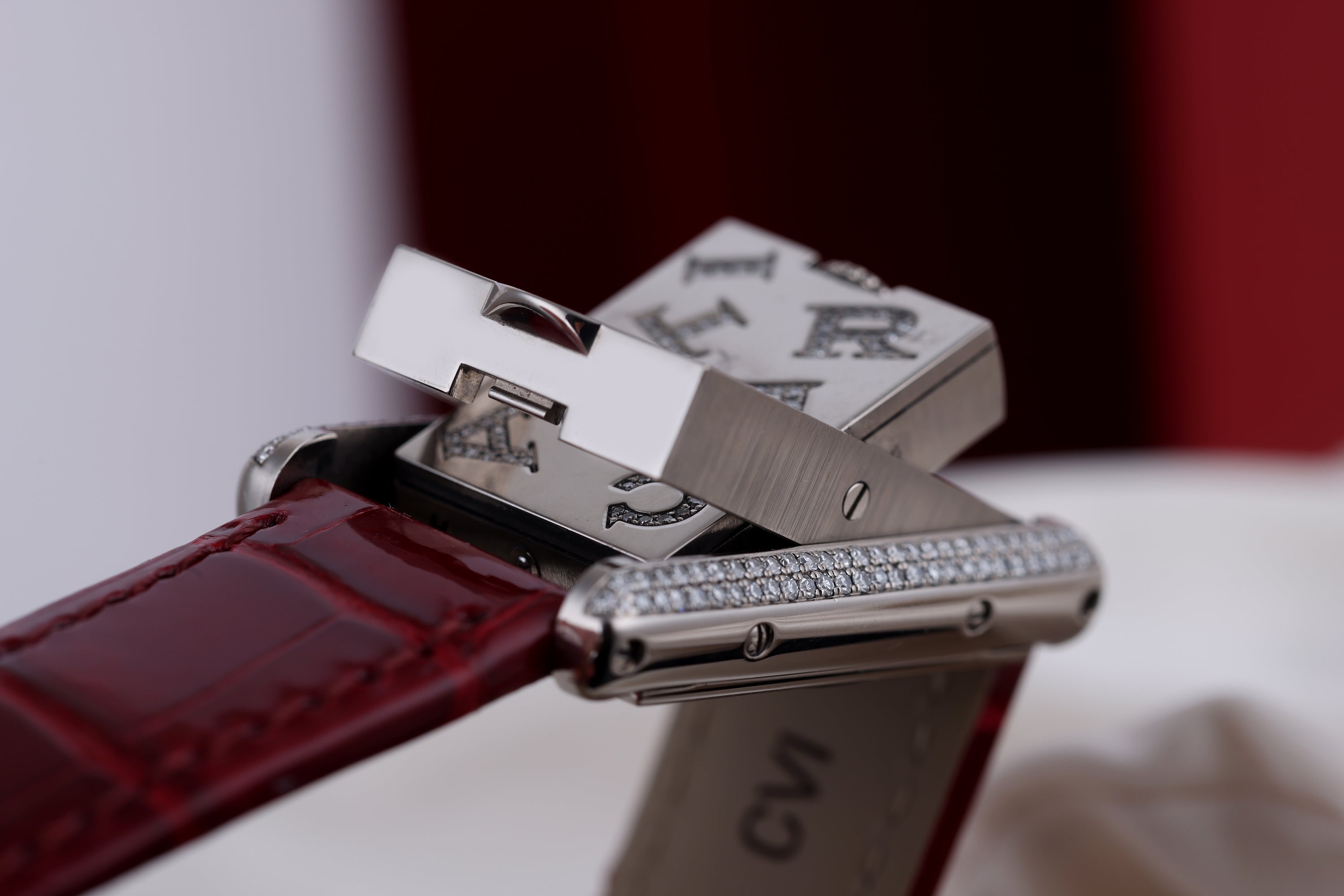 Cartier Tank Basculante | REF. 2526 / WA202751 | Reversible Case | Diamond Bezel & Case | 18k White Gold | 22.5 x 32.5 mm