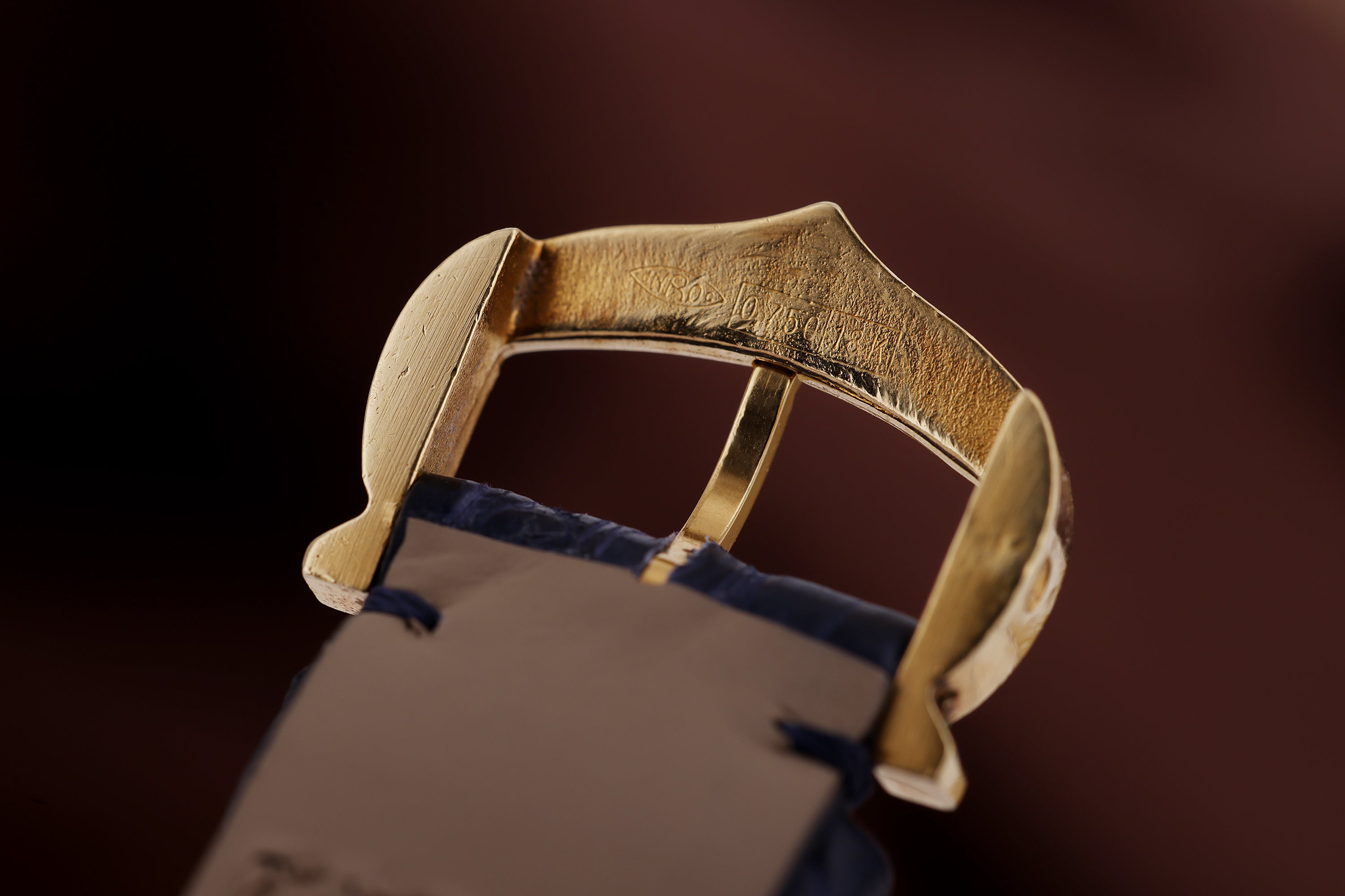 Rare Cartier Tank Louis | REF. 81086 | Unique Paper Textured 'Swiss' dial | 23mm | Diamond Bezel | 18k Yellow Gold | Quartz | Circa 1980s