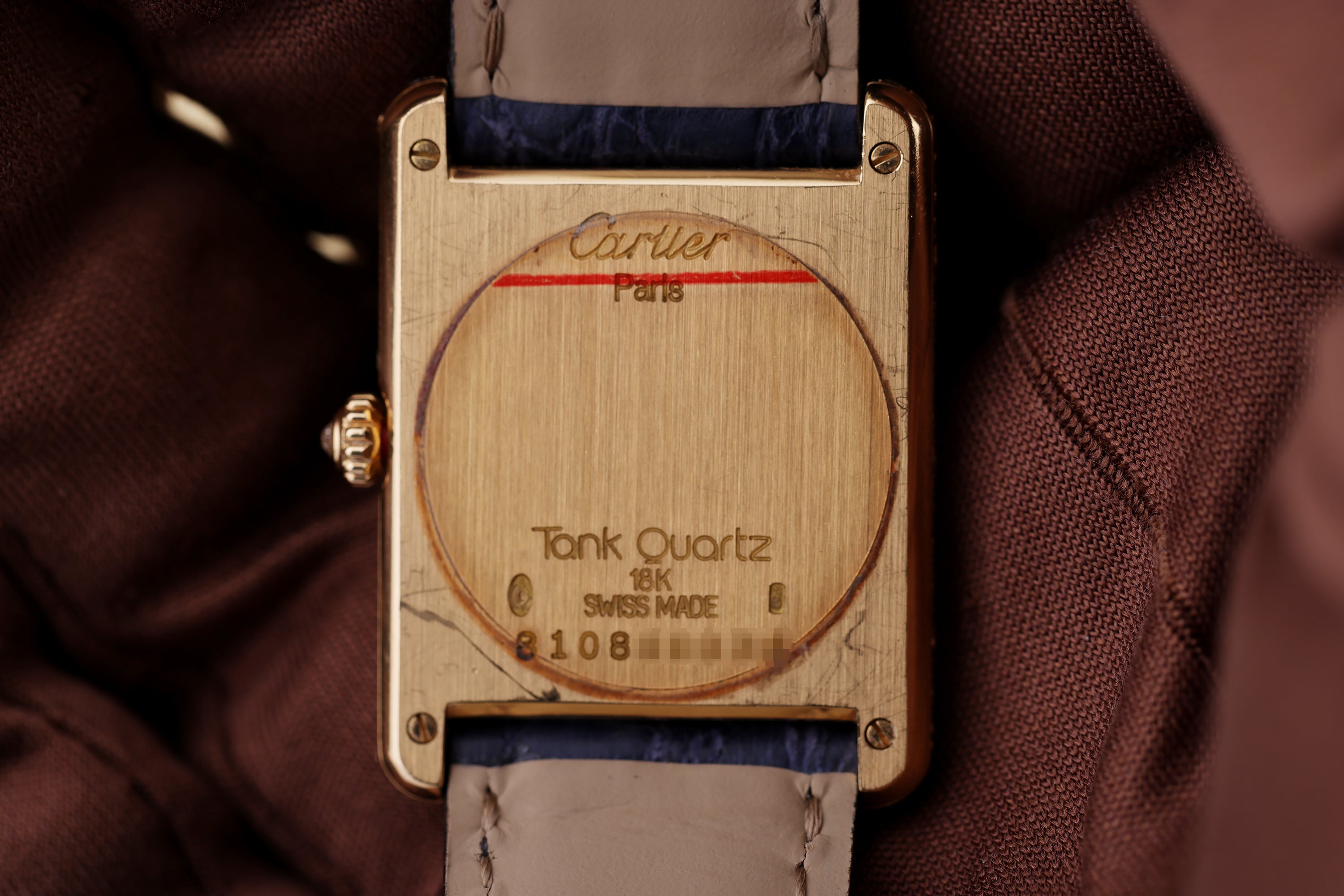 Rare Cartier Tank Louis | REF. 81086 | Unique Paper Textured 'Swiss' dial | 23mm | Diamond Bezel | 18k Yellow Gold | Quartz | Circa 1980s
