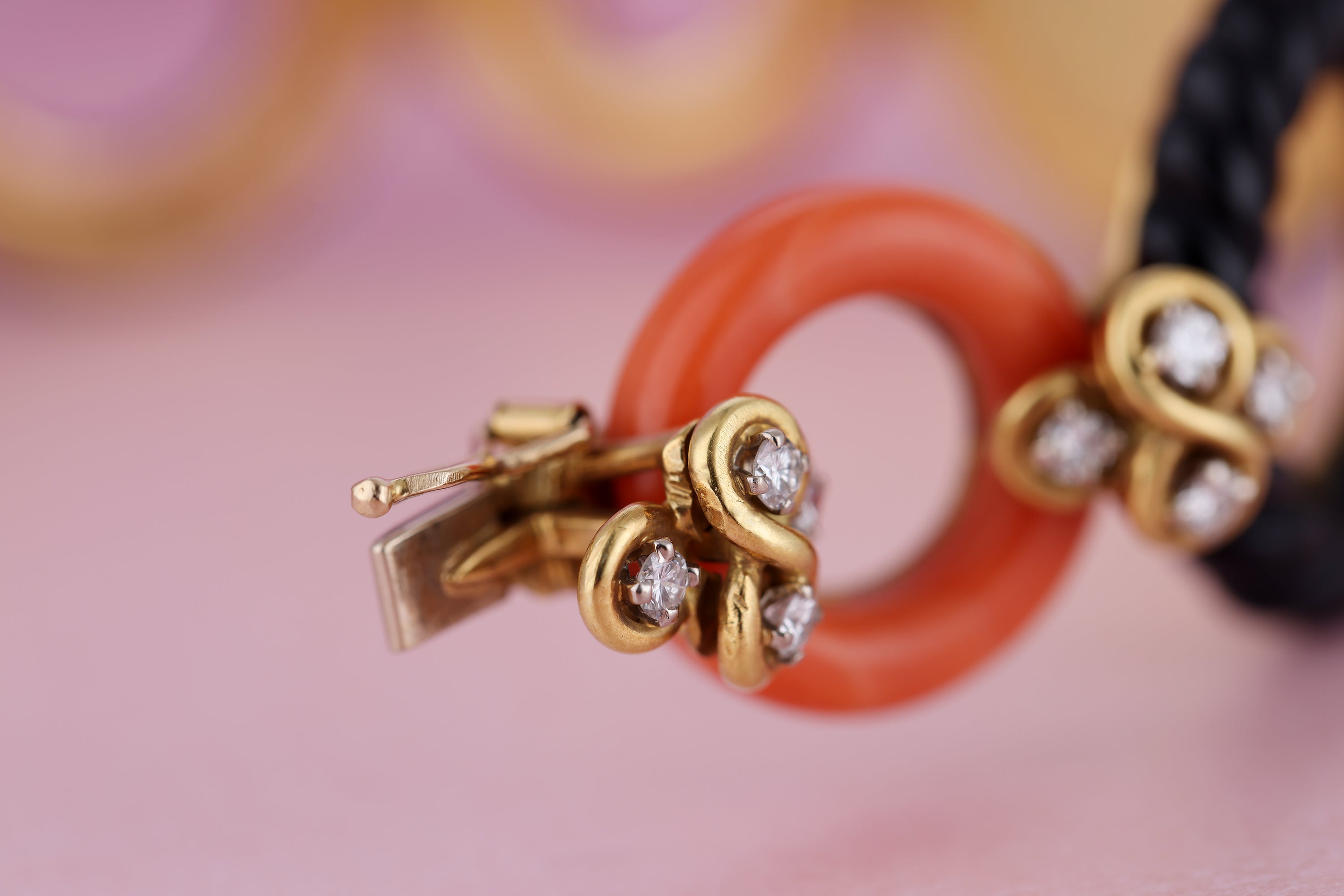 DeLaneau Ladies Wristwatch | Coral & Onyx | 18k Yellow Gold | Diamond Setting | Circa 1970s
