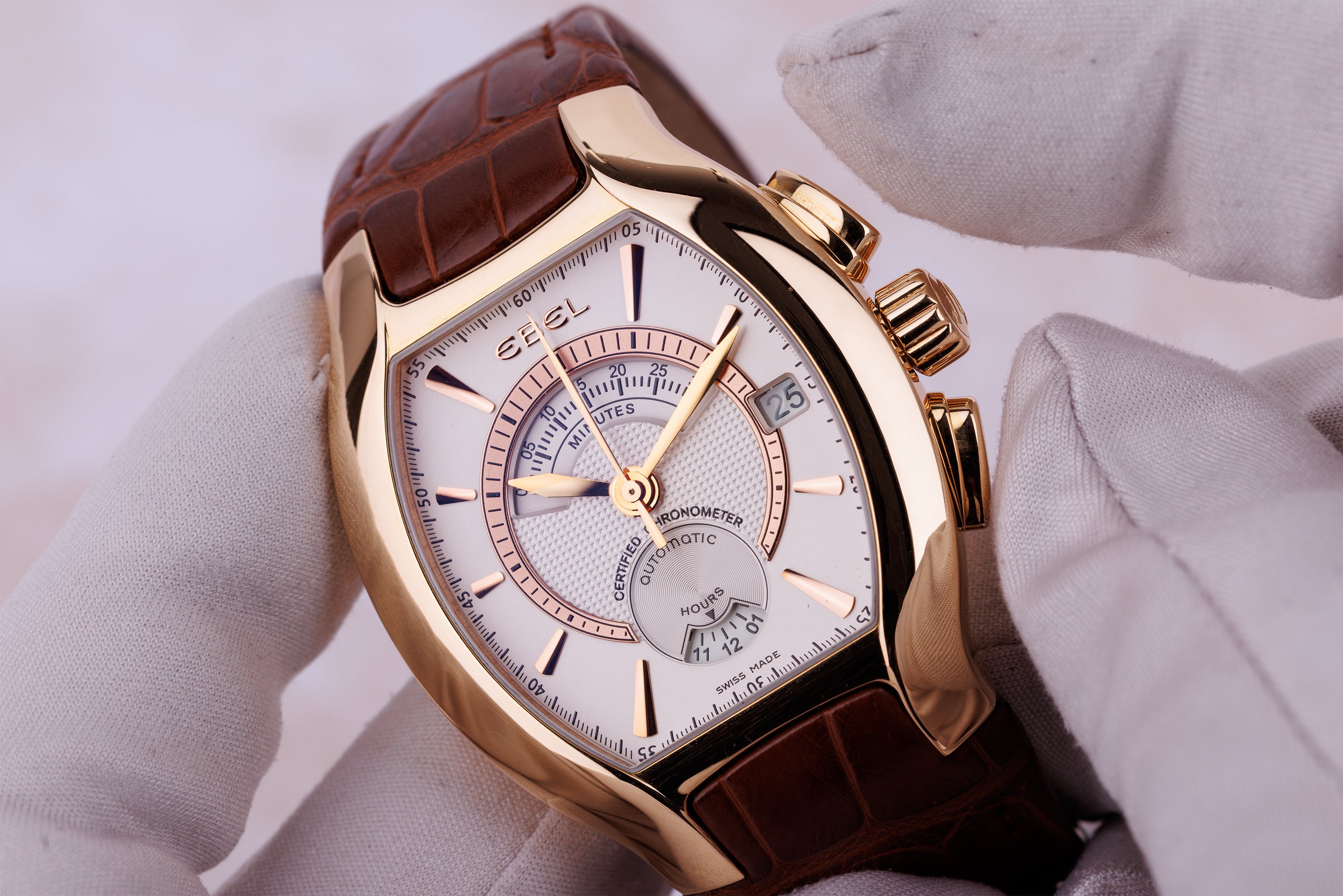 Ebel Chronograph 'Ebelissimo' | REF. 5139G41 | Silvered Dial | Automatic | 40mm | 18k Yellow Gold | 2010s