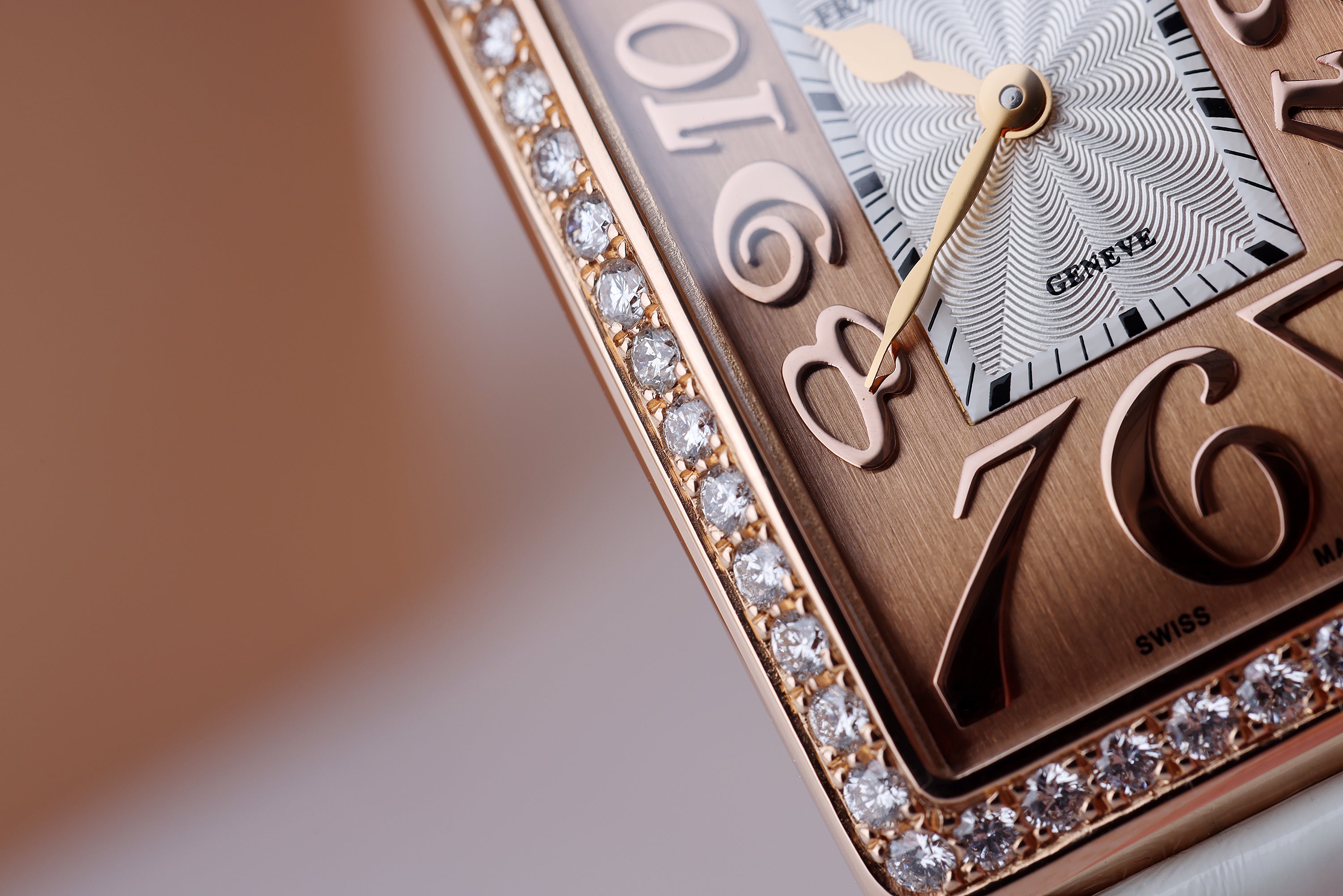 Unworn Franck Muller Long Island | REF. 952 QZ REL DECO D 1R | Diamond Bezel | 18k Rose Gold | 26mm | Quartz | 2010's | Box