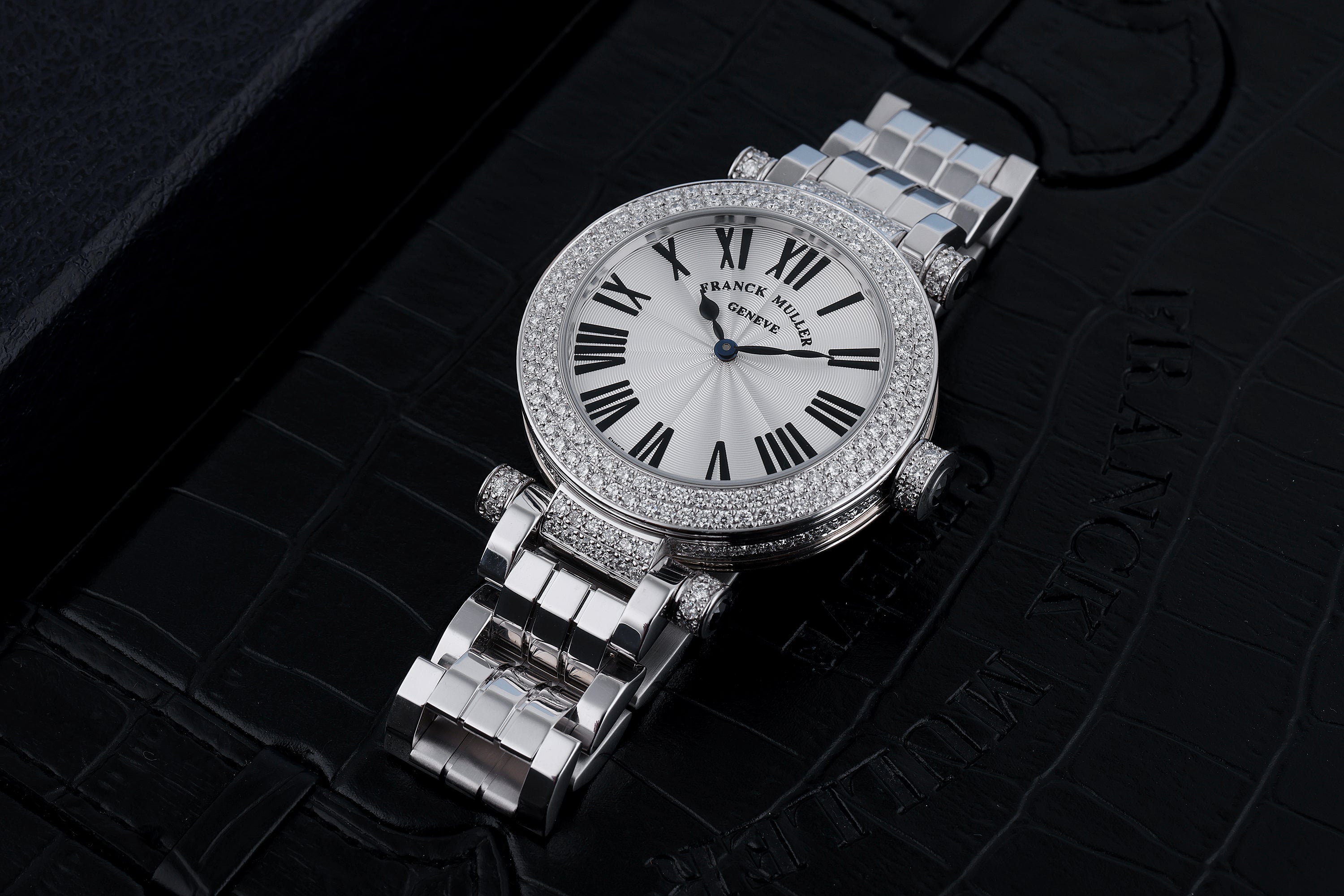 Franck Muller | REF. 3900 QZ R D2 | 18k White Gold | Diamond Bezel, Case & Shoulders | 39mm | Quartz | 2010's